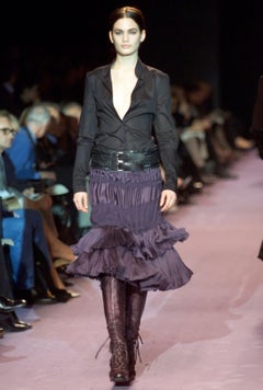 F/W 2001 - Yves Saint Laurent by Tom Ford - Chemisier boutonné noir avec poignets en dentelle