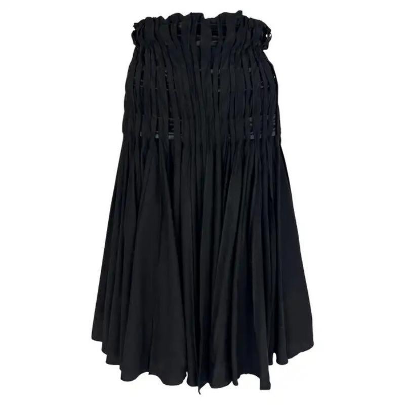 F/W 2001 Yves Saint Laurent by Tom Ford Jupe évasée plissée en satin noir