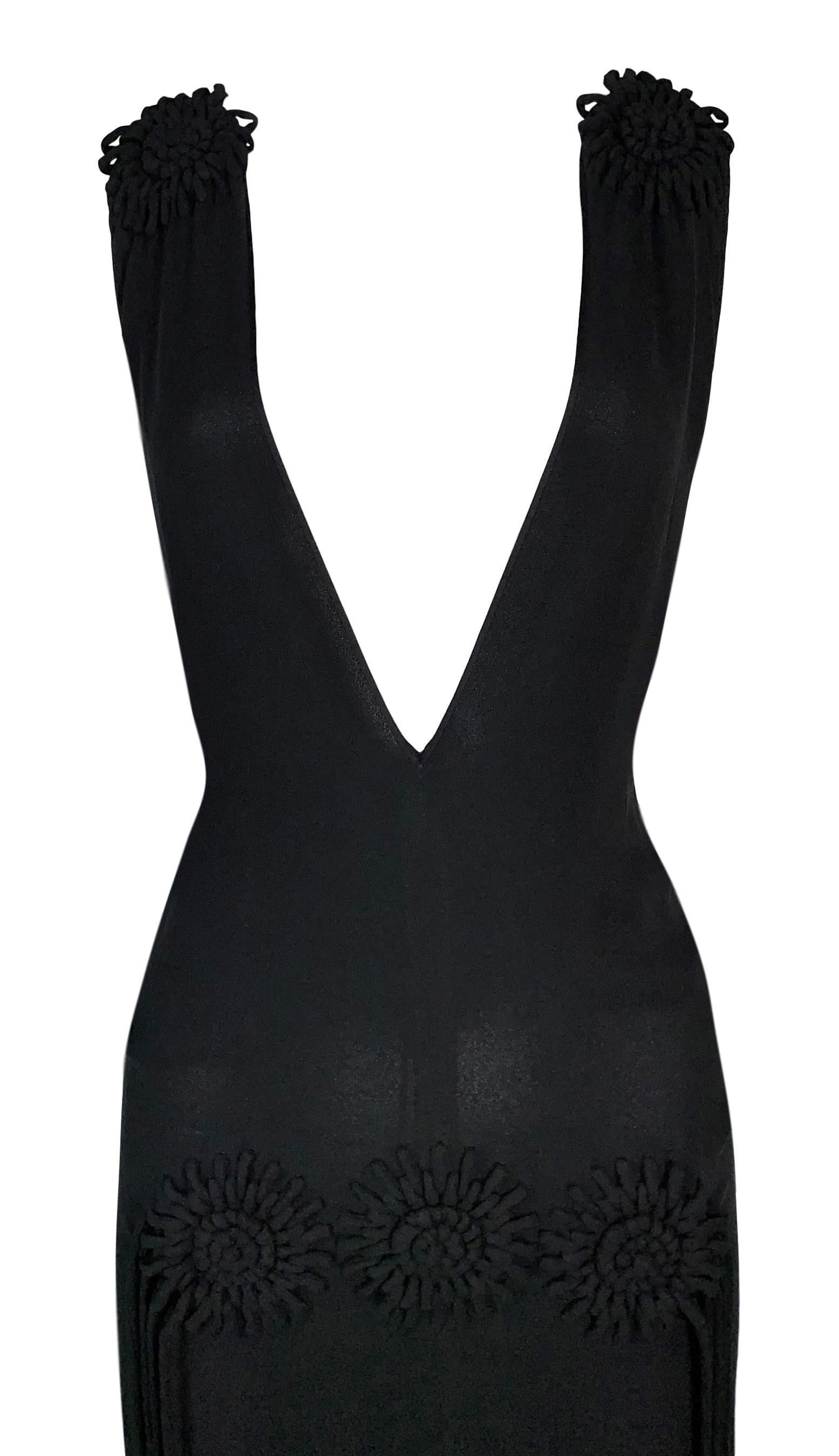 DESIGNER: F/W 2001 Yves Saint Laurent by Tom Ford

Please contact for more information and/or photos.

CONDITION: Good- no flaws

FABRIC: Silk

COUNTRY MADE: France

SIZE: 34

MEASUREMENTS; provided as a courtesy only- not a guarantee of