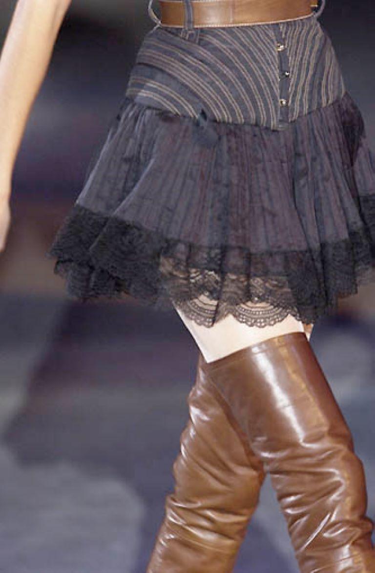 F/W 2002 Alexander McQueen «Supercalifragilistic-Expialidocious» Runway Set For Sale 9