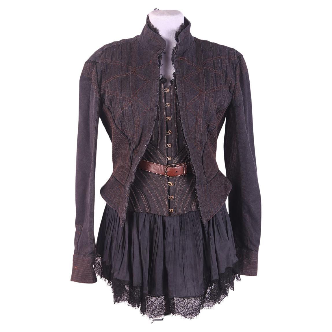 F/W 2002 Alexander McQueen «Supercalifragilistic-Expialidocious» Runway Set For Sale
