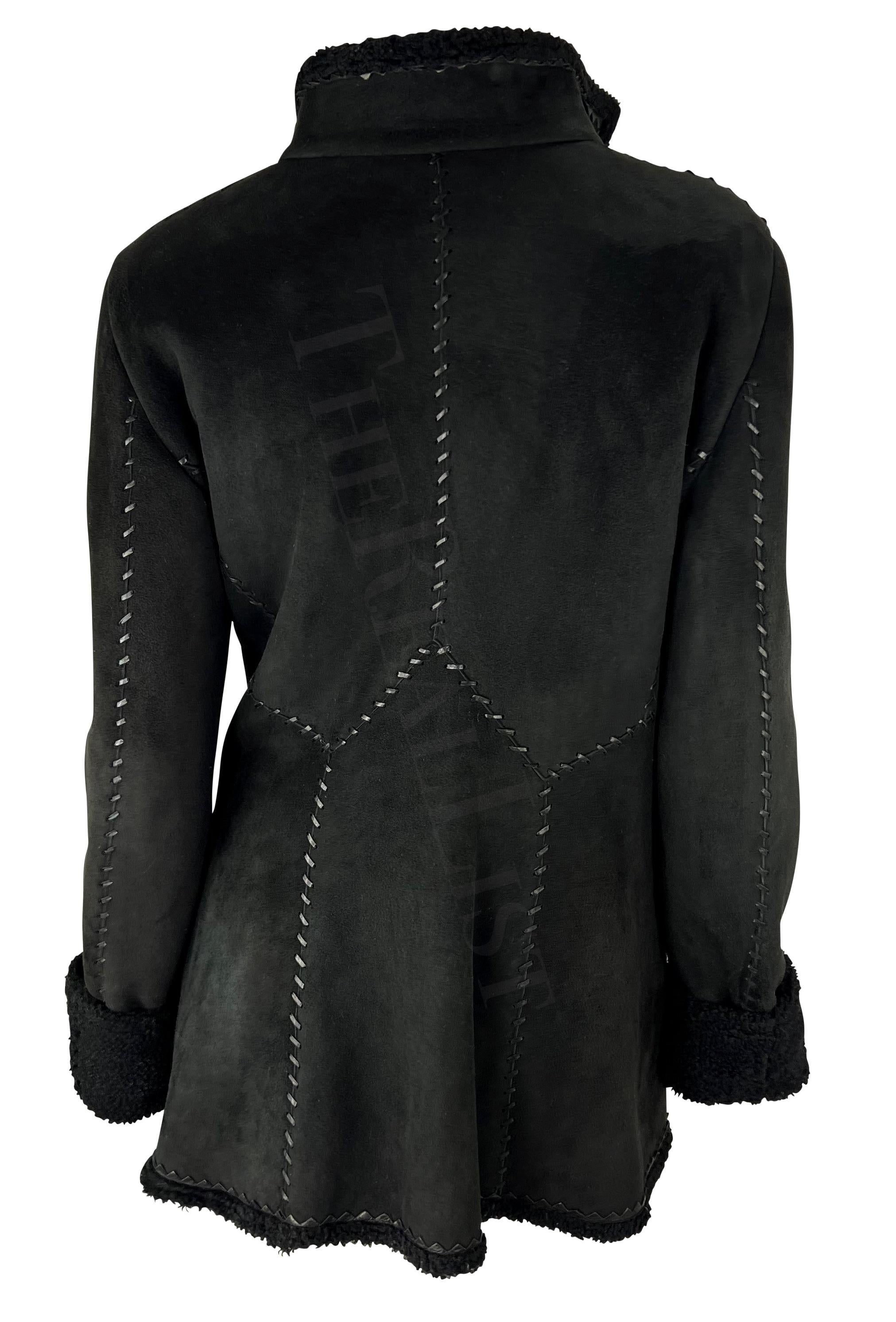 Veste en cuir tissé en peau de mouton noir Gianni Versace by Donatella, A/H 2002 en vente 1