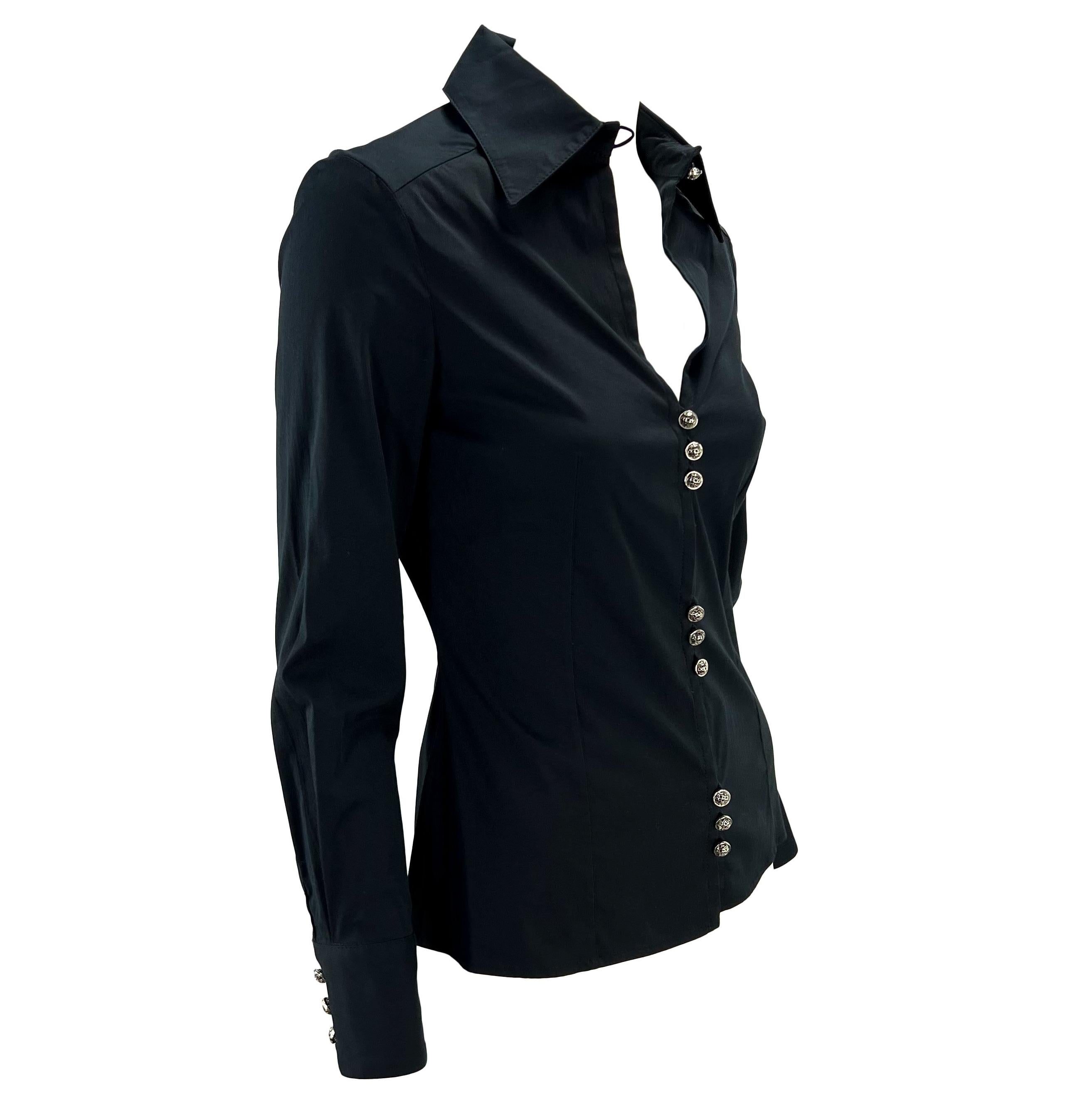 A/I 2002 Donatella Versace for Gianni Versace Top nero in cotone elasticizzato con bottoni a scomparsa 2