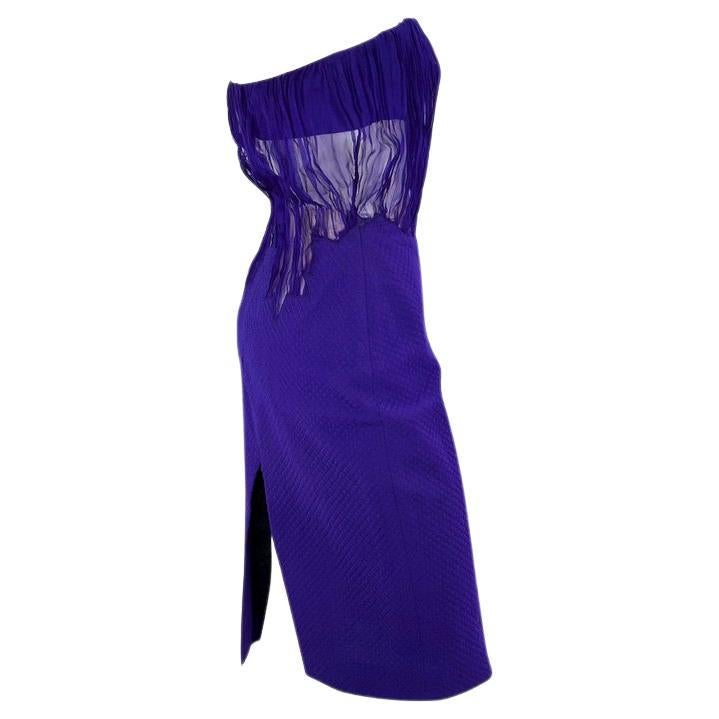 F/W 2002 Gianni Versace by Donatella Laufsteg Durchsichtiges lila trägerloses gestepptes Kleid im Angebot 3