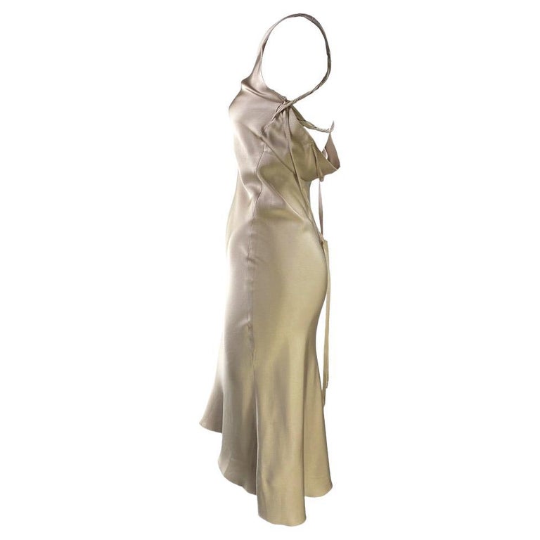 F/W 2002 Gucci by Tom Ford Beige Silk Satin Ribbon Dress In Good Condition For Sale In Philadelphia, PA