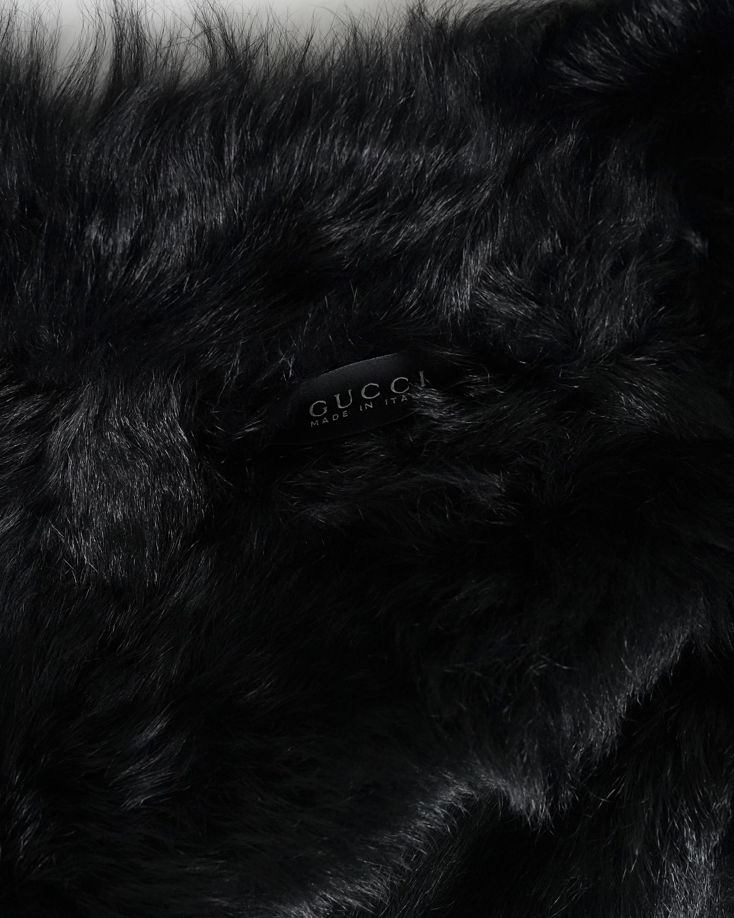 F/W 2002 Gucci By Tom Ford Black Belted Shearling Leather Fur Coat For Sale 4