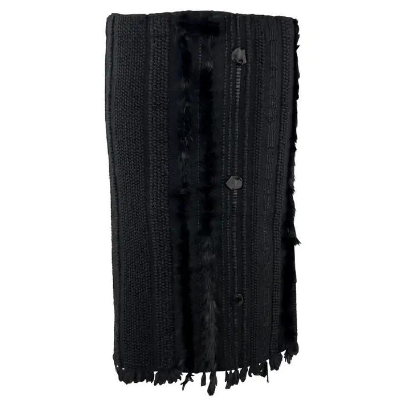 F/W 2002 Gucci by Tom Ford Falda lápiz de punto negro con ribete de piel de lana