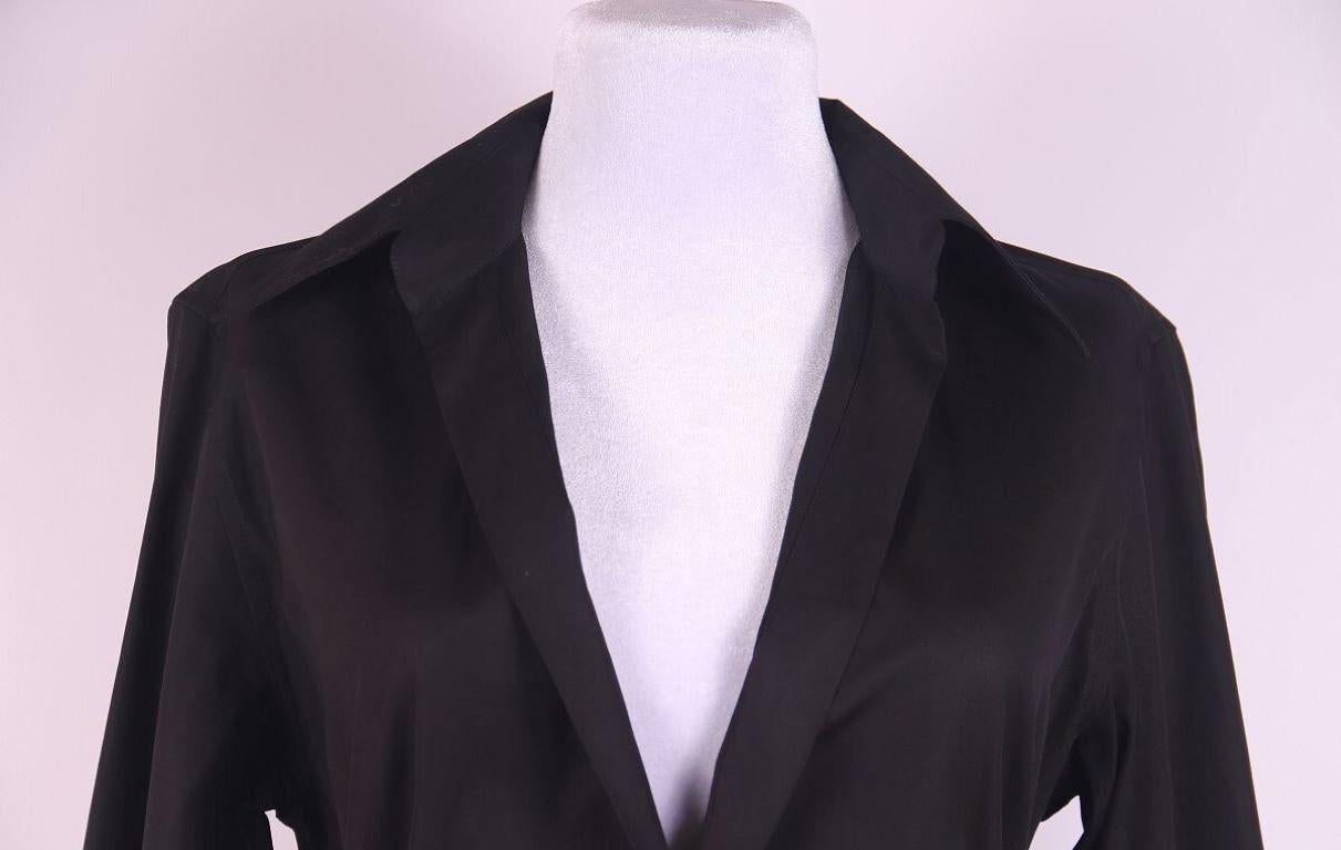 A/I 2002 Gucci by Tom Ford camicetta in cotone con cintura Obi in pelle nera In condizioni buone in vendita a Алматинский Почтамт, KZ