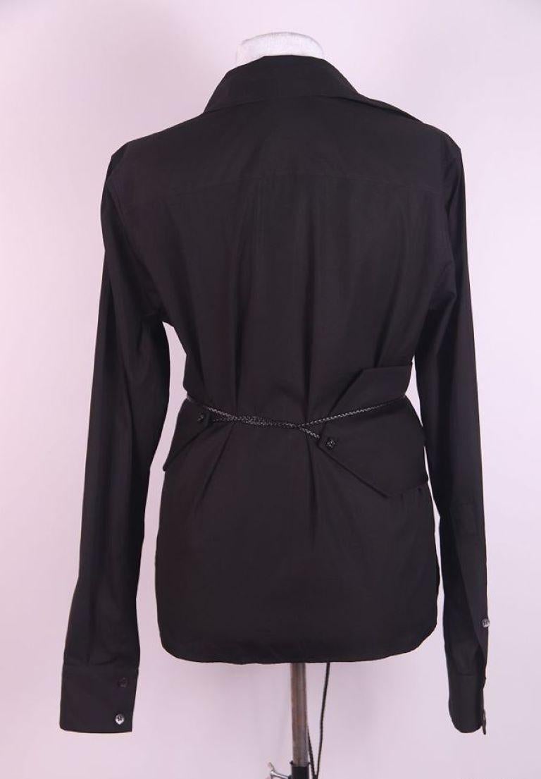 A/I 2002 Gucci by Tom Ford camicetta in cotone con cintura Obi in pelle nera in vendita 1