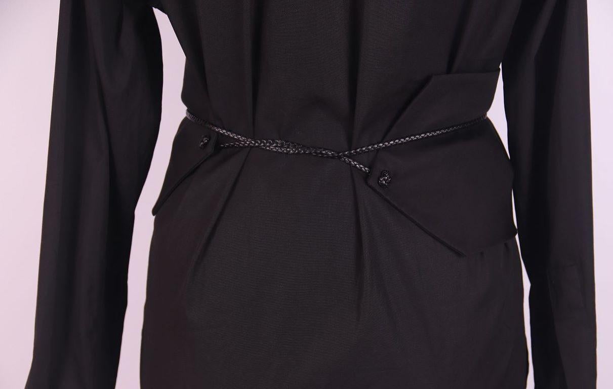 A/I 2002 Gucci by Tom Ford camicetta in cotone con cintura Obi in pelle nera in vendita 2