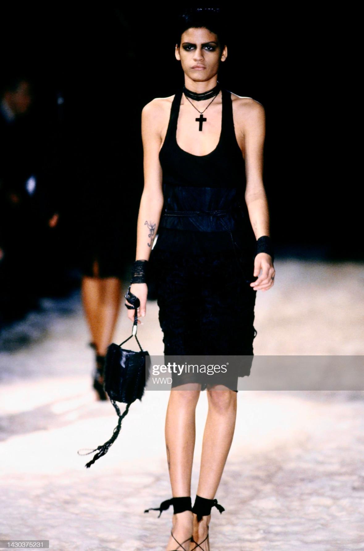 F/W 2002 Gucci by Tom Ford Black Ostrich Leather Fur Runway Mini Evening Bag 4