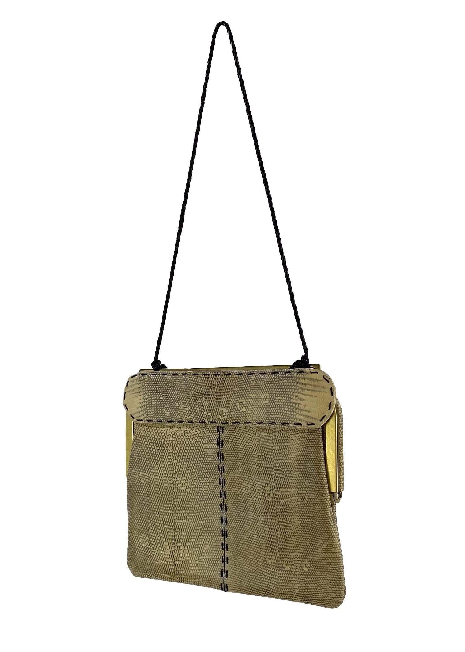 F/W 2002 Gucci by Tom Ford Mini-Tasche aus Eidechsenhaut im Used-Look im Zustand „Hervorragend“ in West Hollywood, CA