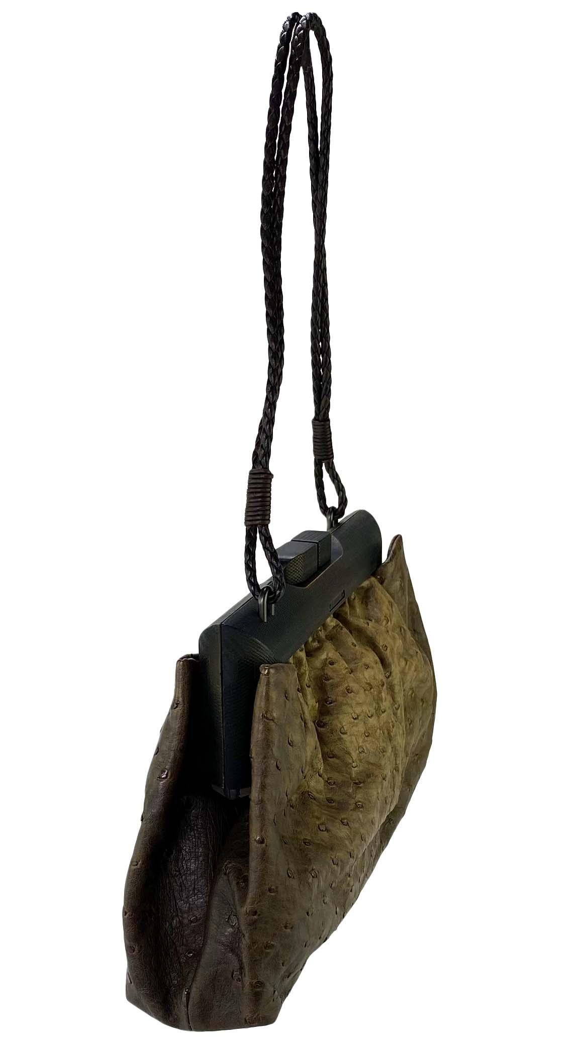 F/W 2002 Gucci by Tom Ford Genuine Ostrich Braided Leather Wood Shoulder Bag In Excellent Condition For Sale In West Hollywood, CA