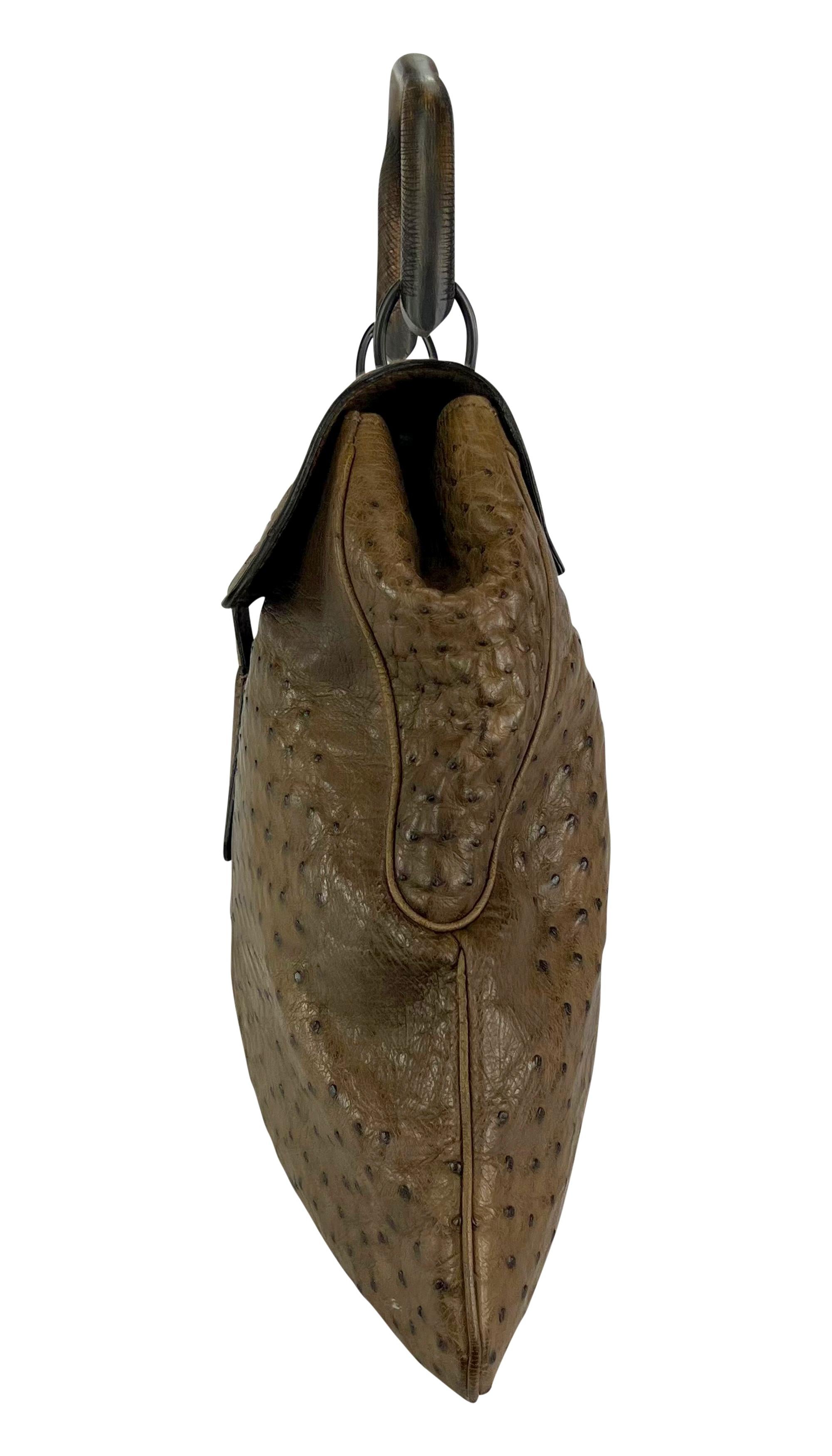 Brown F/W 2002 Gucci by Tom Ford Oversized Genuine Ostrich Skin Tan Wood XL Tote Bag For Sale