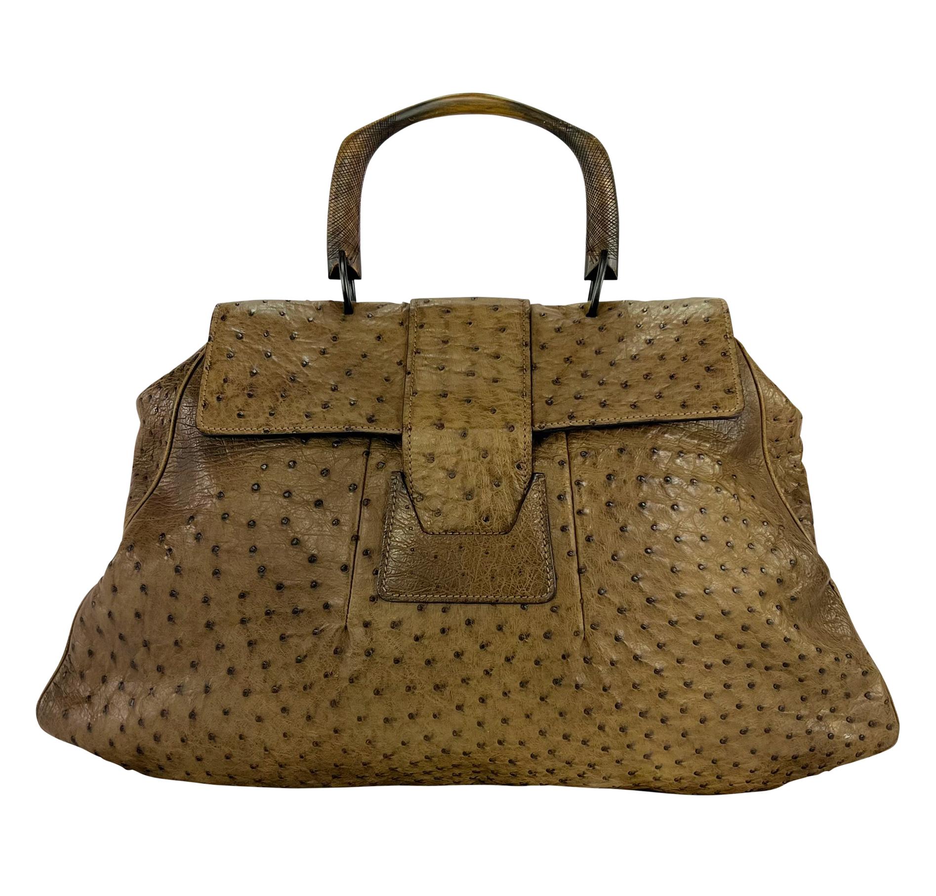 F/W 2002 Gucci by Tom Ford Oversized Genuine Ostrich Skin Tan Wood XL Tote Bag For Sale 2