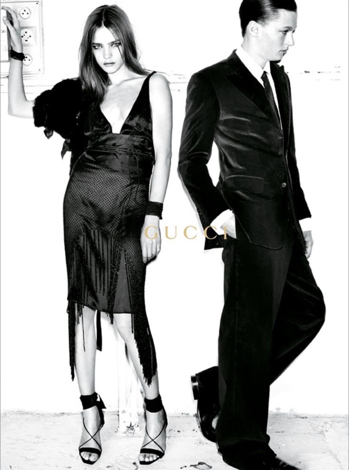 F/W 2002 Gucci by Tom Ford Runway Ad Obi Geflochtener breiter Gürtel aus schwarzer Seide im Angebot 1