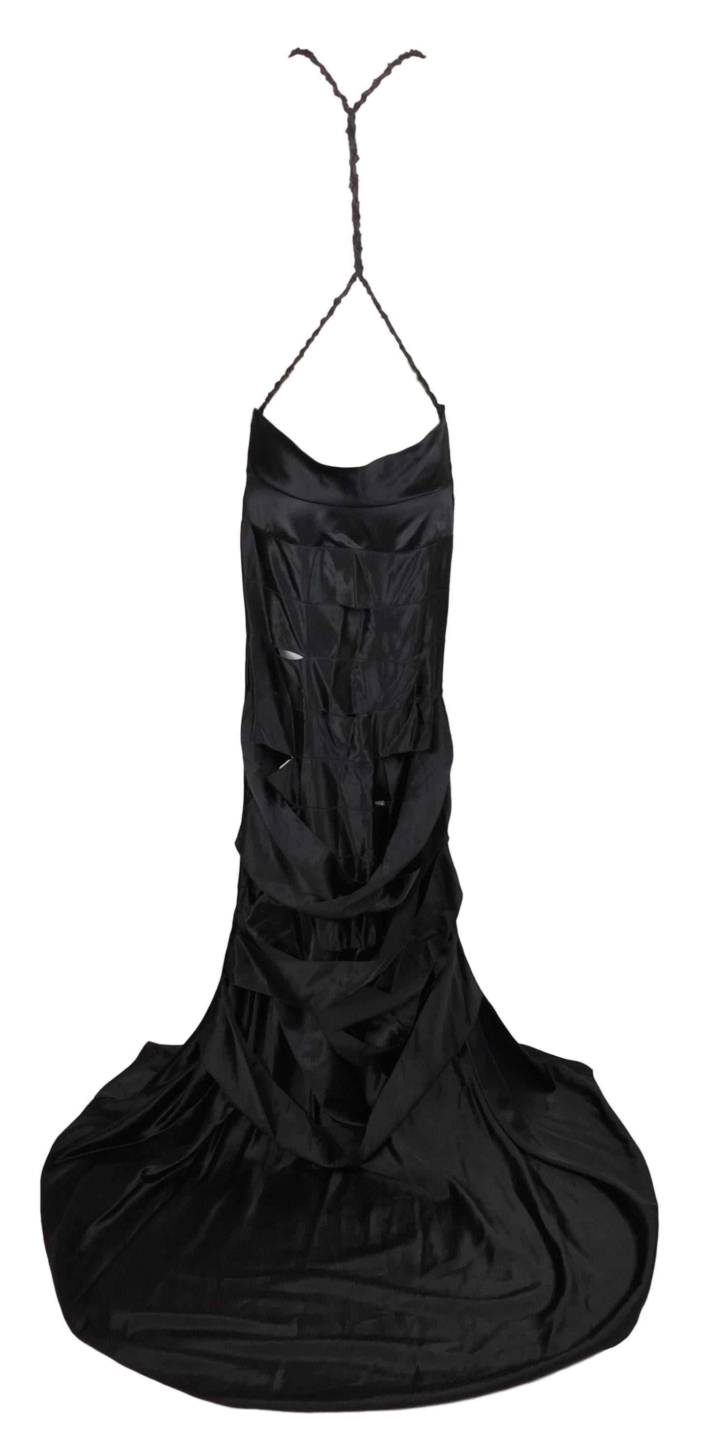 F/W 2002 Gucci by Tom Ford Runway Black Cut-Out Ribbon Gown Maxi Dress 40 In Good Condition In Yukon, OK