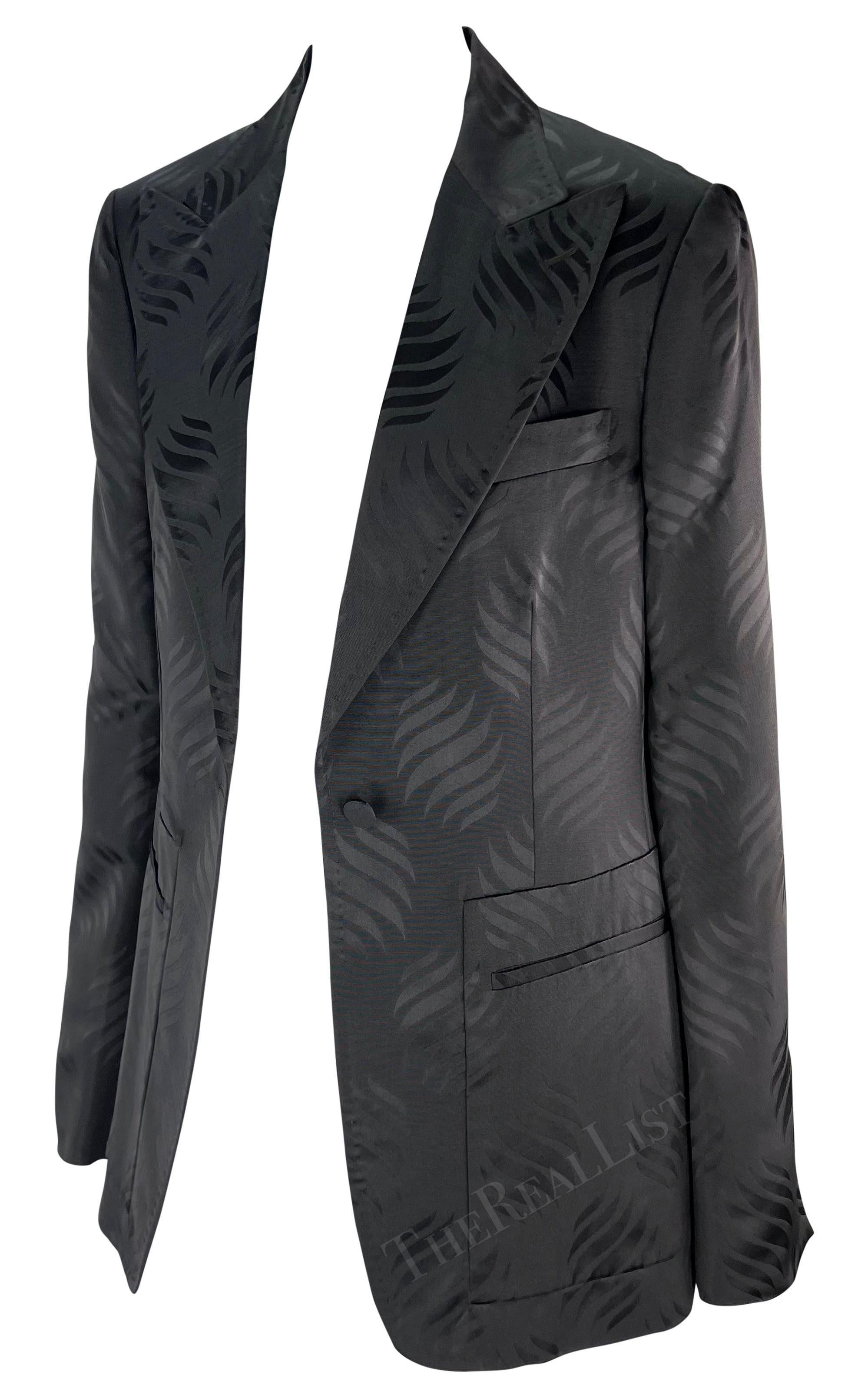 Pasarela F/W 2002 Gucci by Tom Ford Blazer jacquard de seda morada Negro en venta