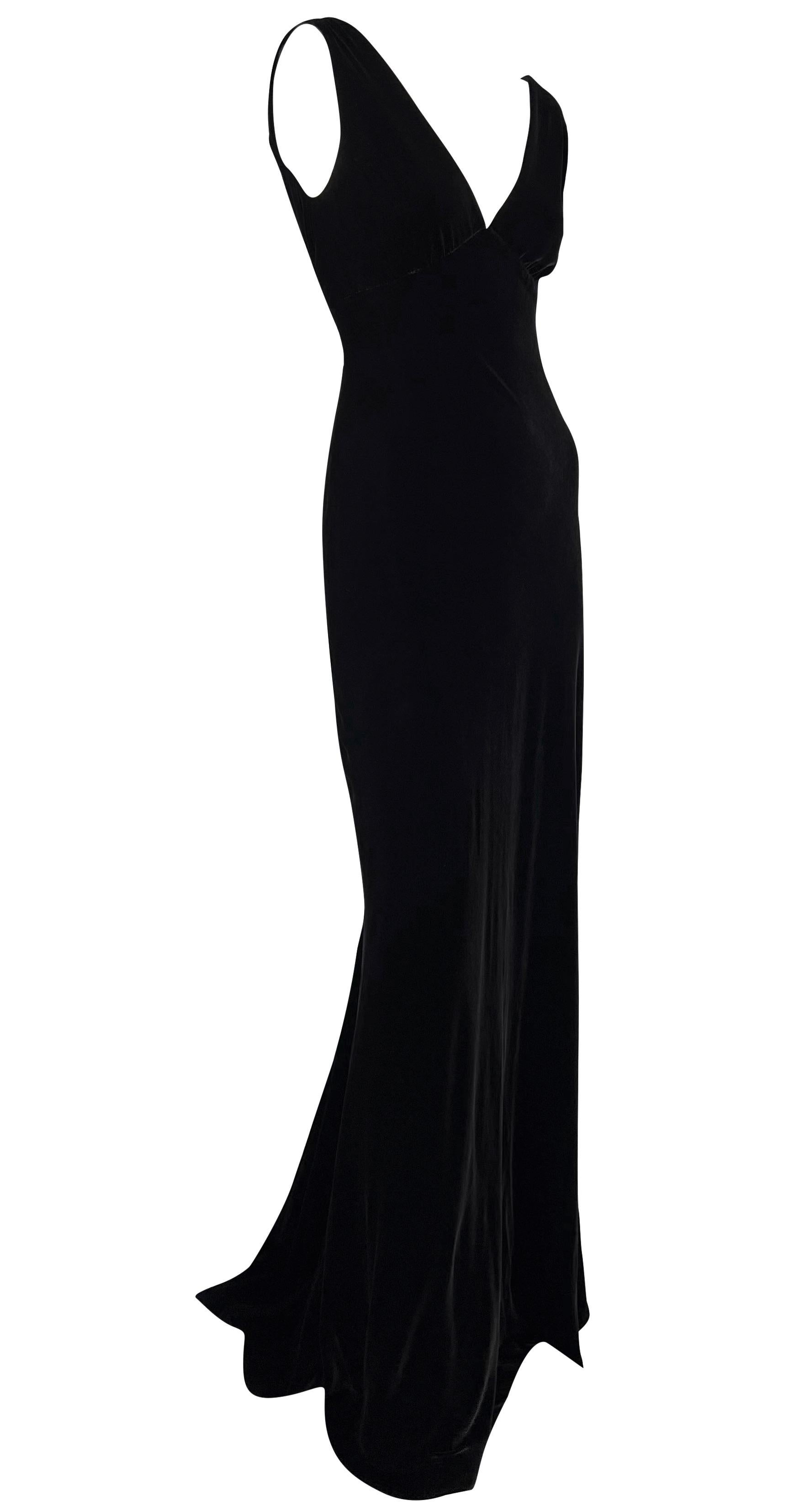 F/W 2002 Ralph Lauren Runway Plunging V Neckline Black Velvet Sleeveless Gown For Sale