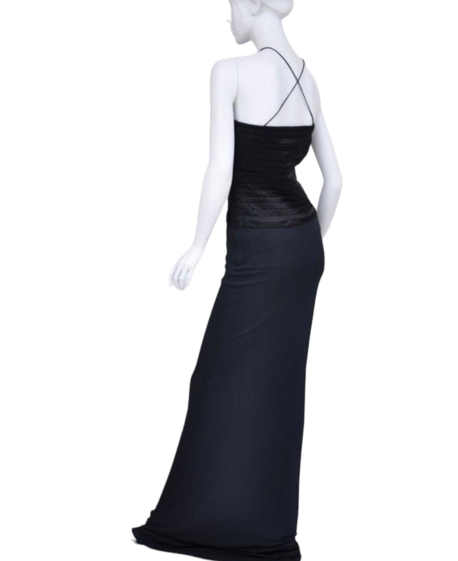 Women's F/W 2002 Vintage Tom Ford for Gucci Black Evening Gown Dress NWT! Size 42 For Sale