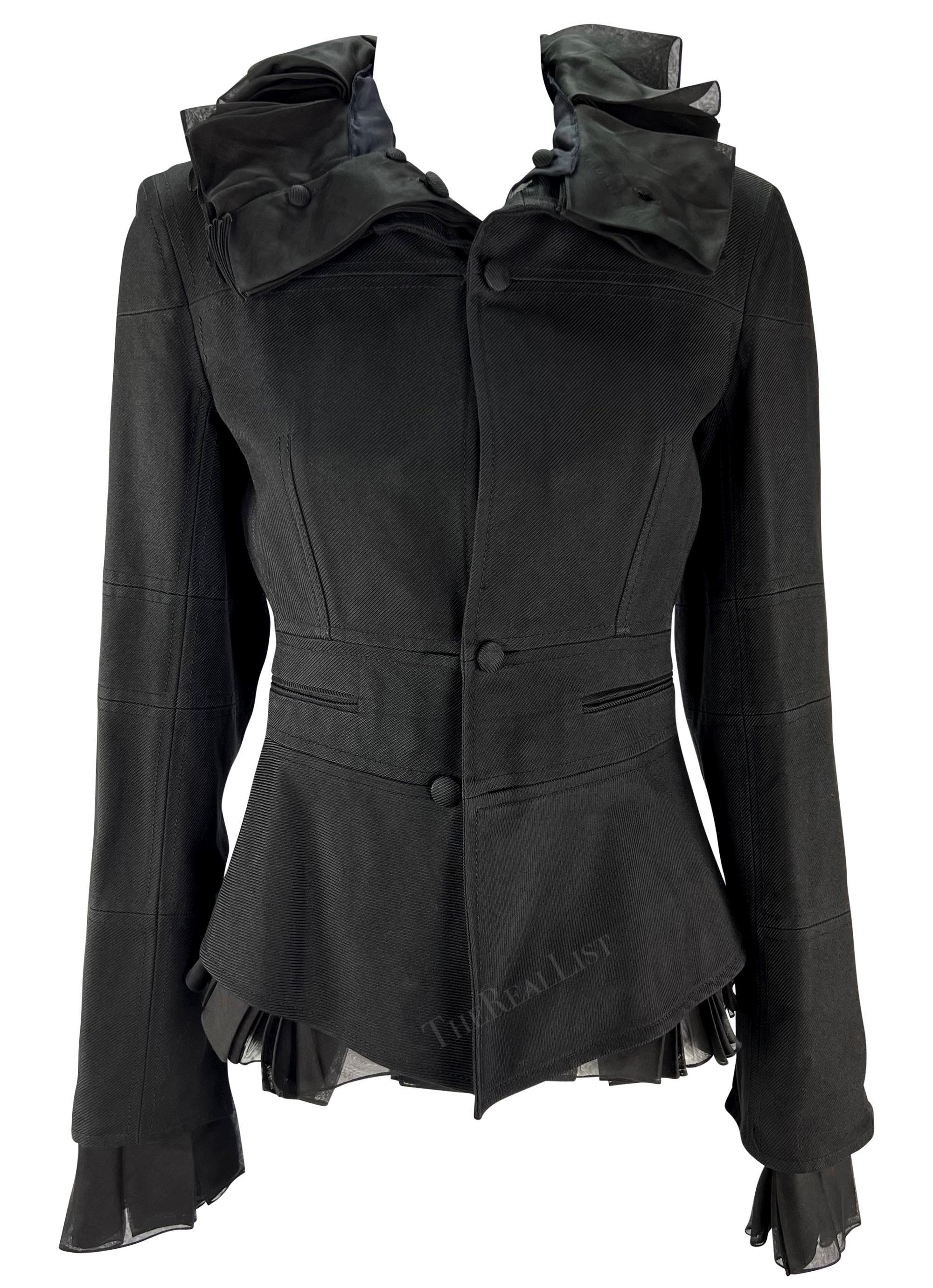 F/W 2002 Yves Saint Laurent by Tom Ford Schwarzer Laufsteg-Blazer mit Rüschen im Zustand „Hervorragend“ im Angebot in West Hollywood, CA