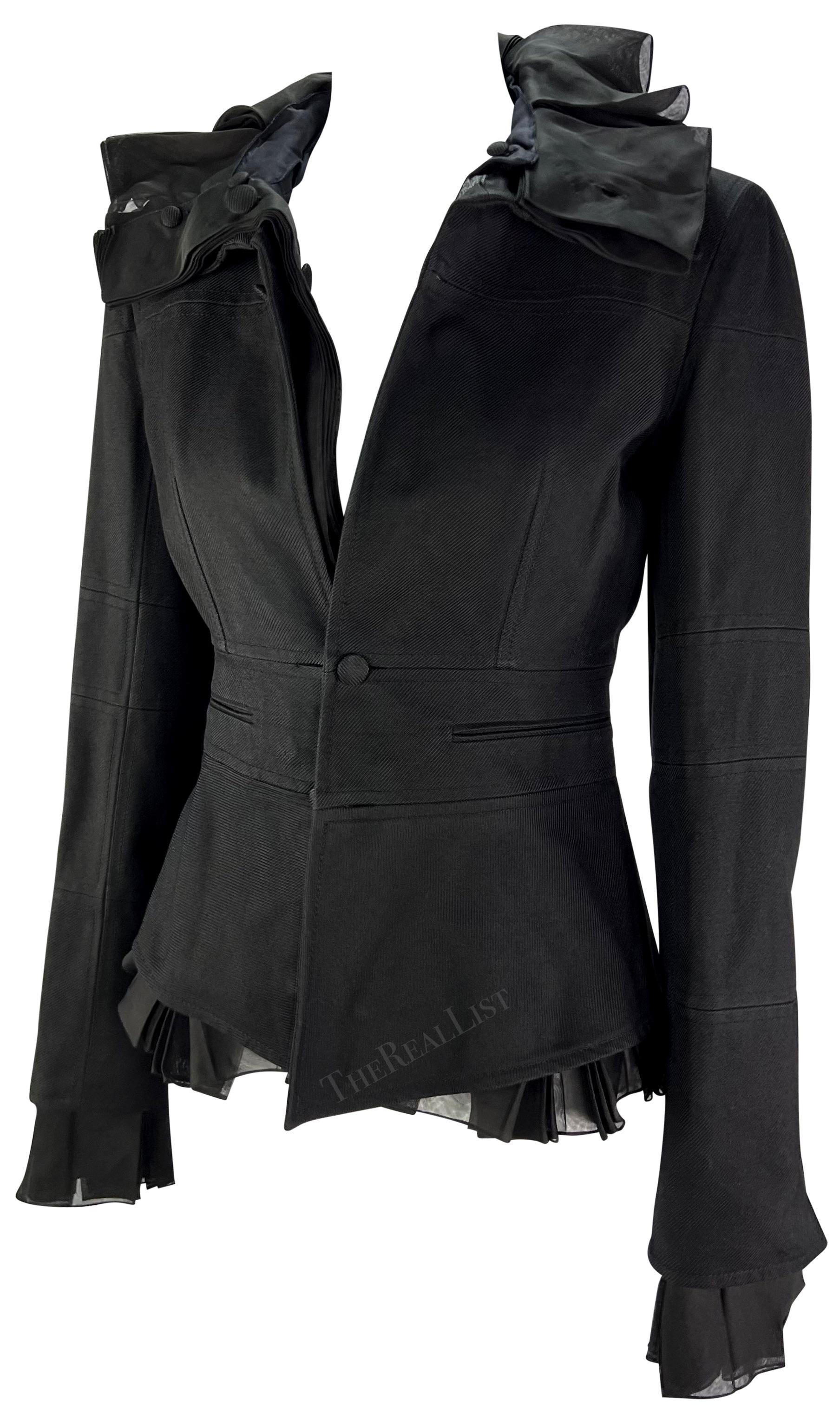 F/W 2002 Yves Saint Laurent by Tom Ford Schwarzer Laufsteg-Blazer mit Rüschen im Angebot 4