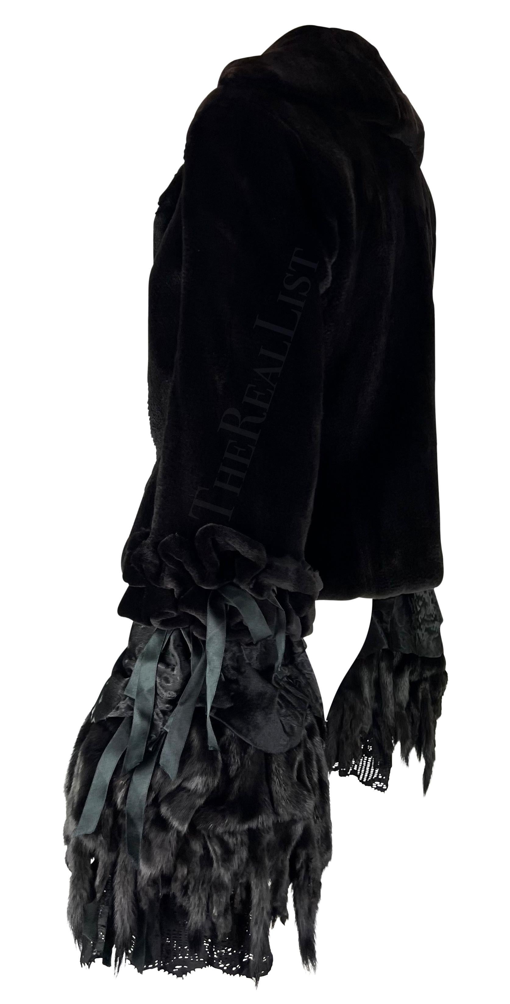 F/W 2002 Yves Saint Laurent by Tom Ford Manteau à manchettes en fourrure de vison rasée noire en vente 1
