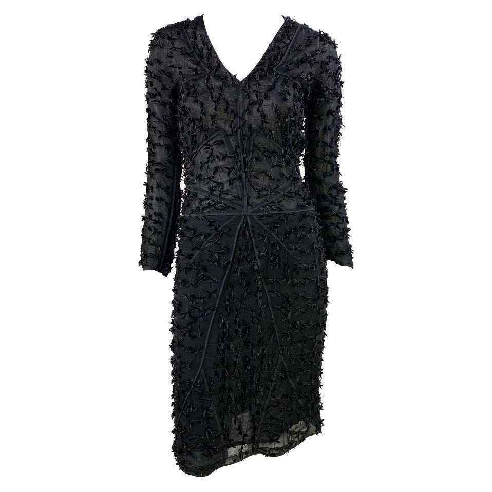 A/I 2002 Yves Saint Laurent by Tom Ford Vestito in velluto nero con fiocco in seta trasparente