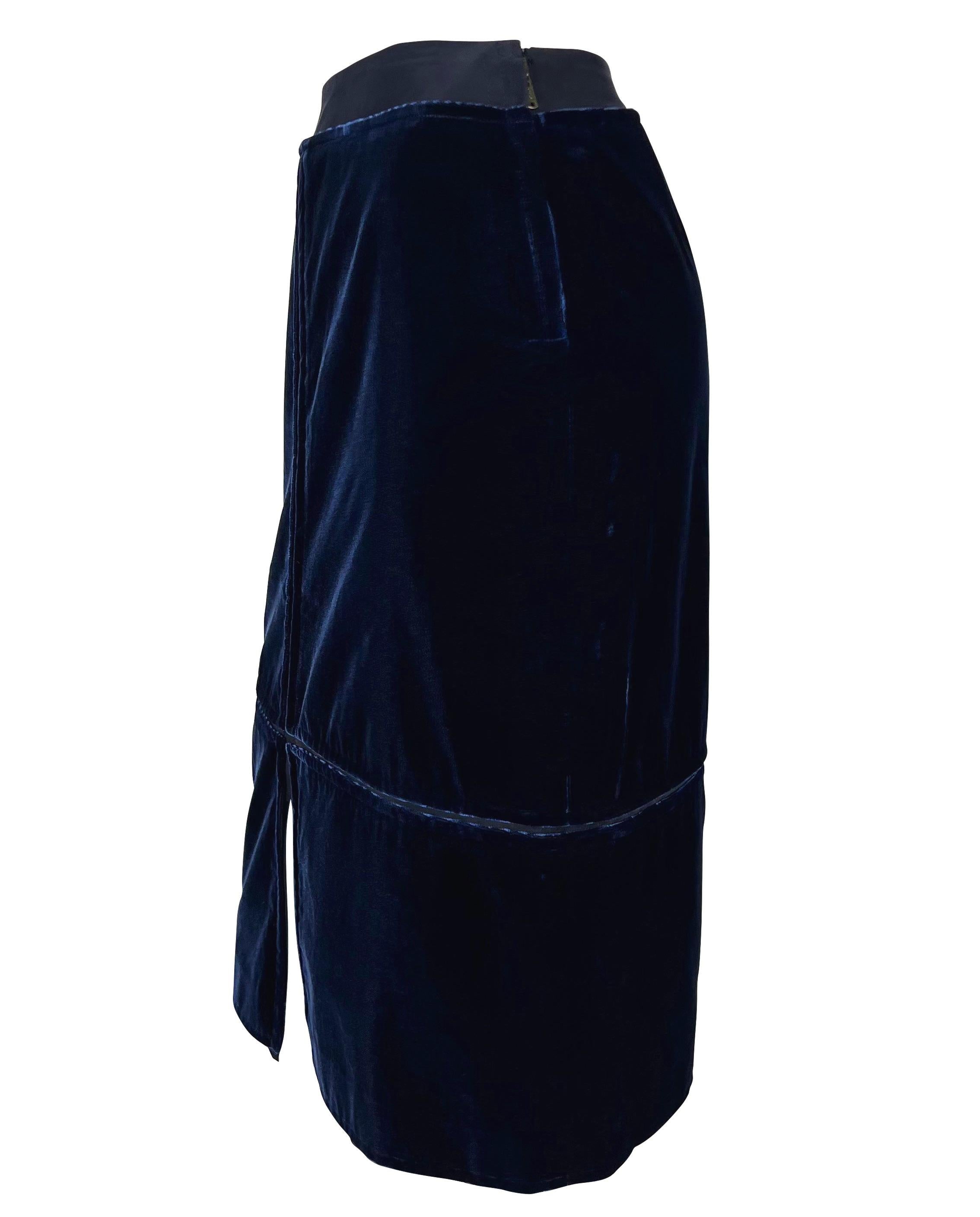 Women's F/W 2002 Yves Saint Laurent by Tom Ford Blue Velvet Panel Pencil Skirt For Sale