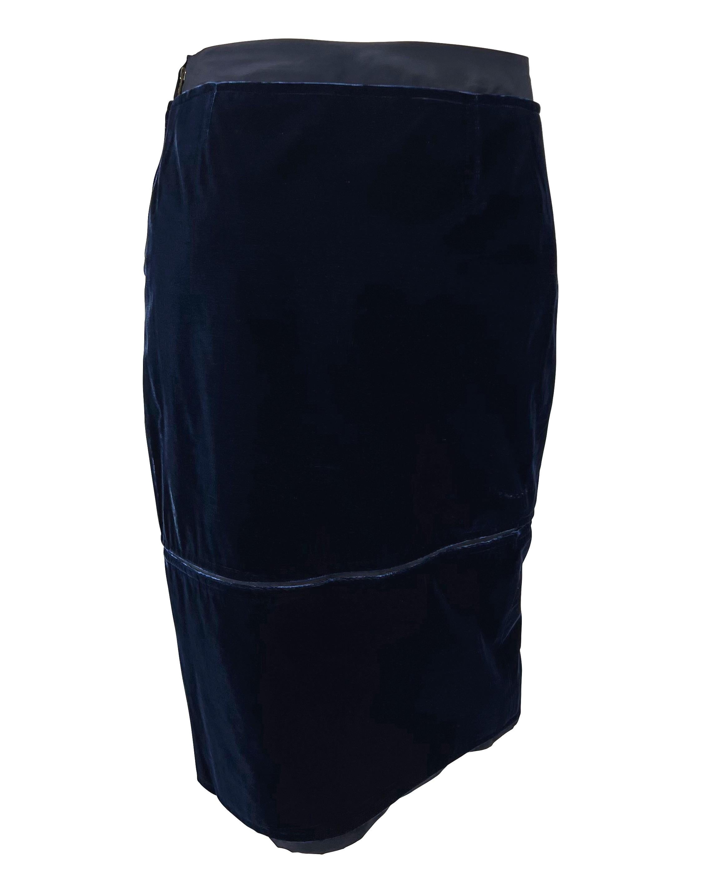 F/W 2002 Yves Saint Laurent by Tom Ford Blue Velvet Panel Pencil Skirt For Sale 1