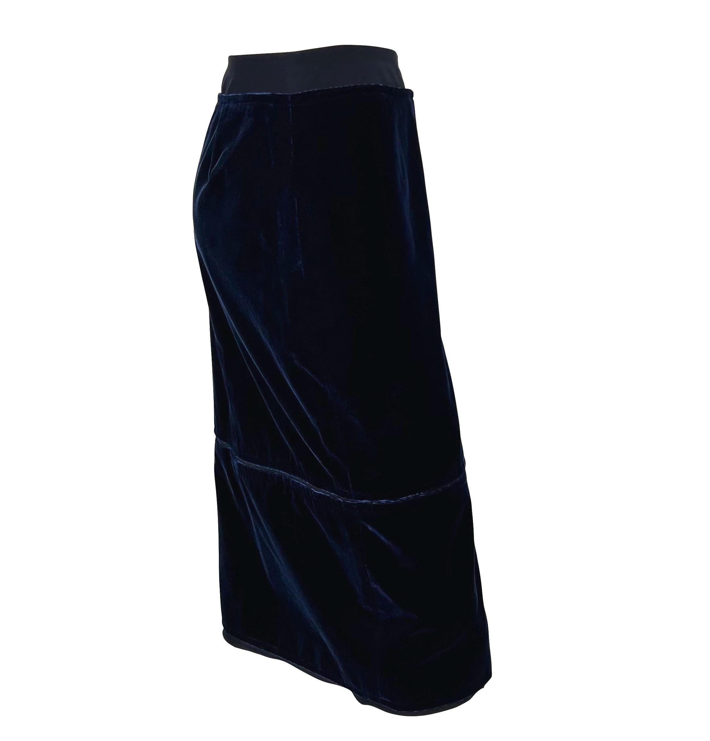 F/W 2002 Yves Saint Laurent by Tom Ford Blue Velvet Panel Pencil Skirt For Sale 2