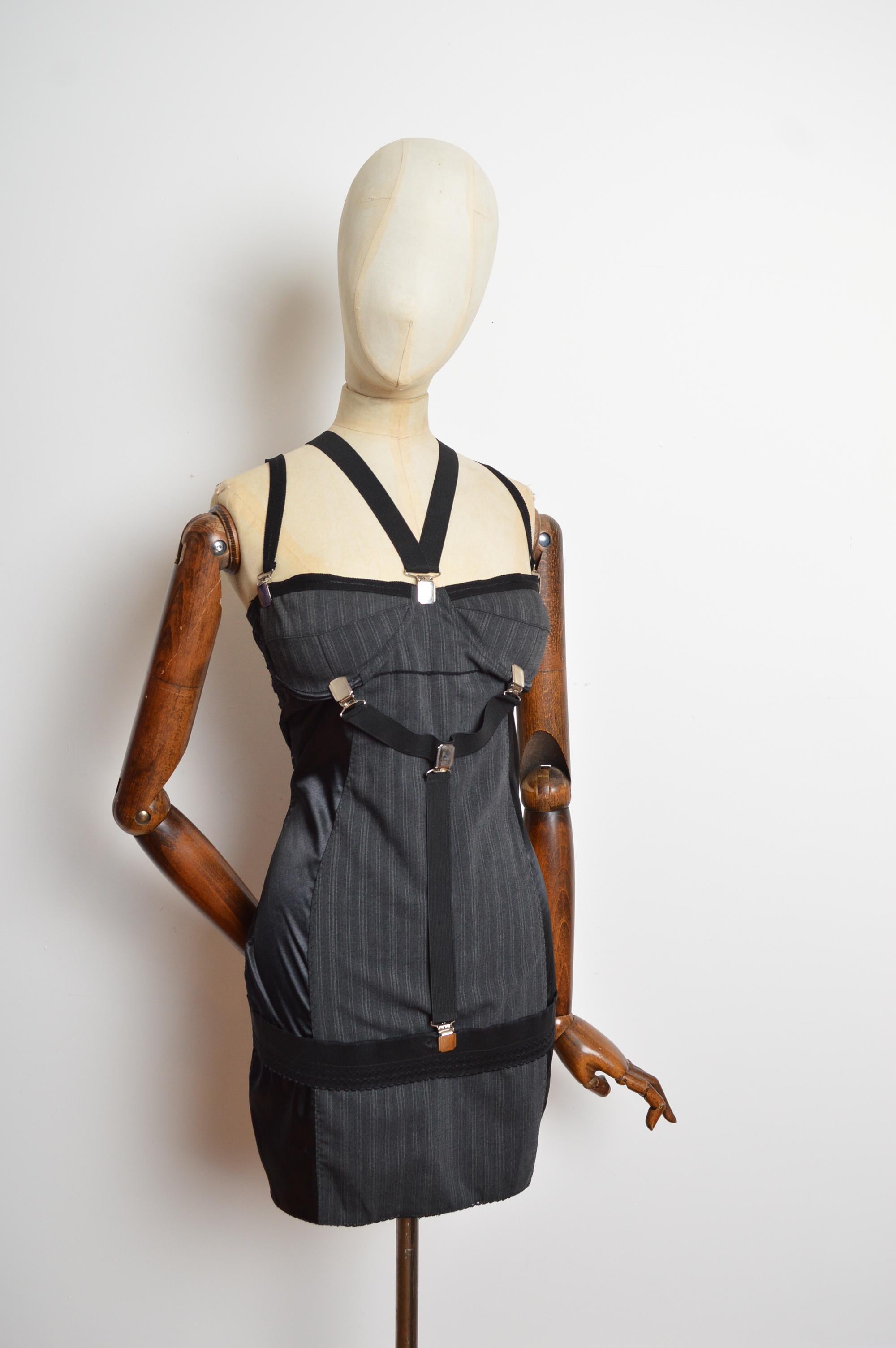 F/W 2003 D&G Bondage Micro Mini Suspender Corset Dress by DOLCE & GABBANA In condizioni buone in vendita a Sheffield, GB