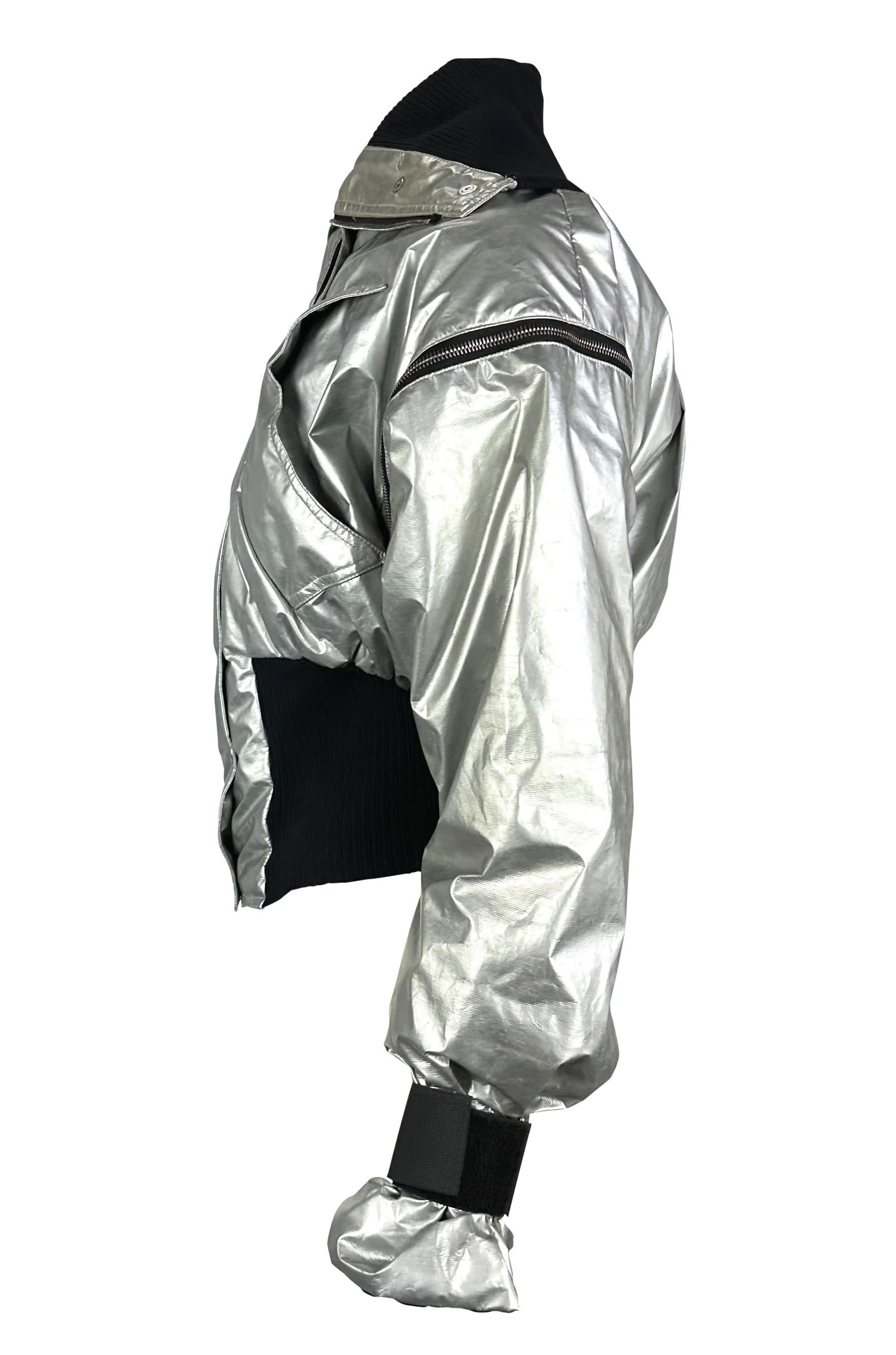 Argent F/W 2003 Dolce & Gabbana Silver Cropped Zip Puffer Jacket en vente
