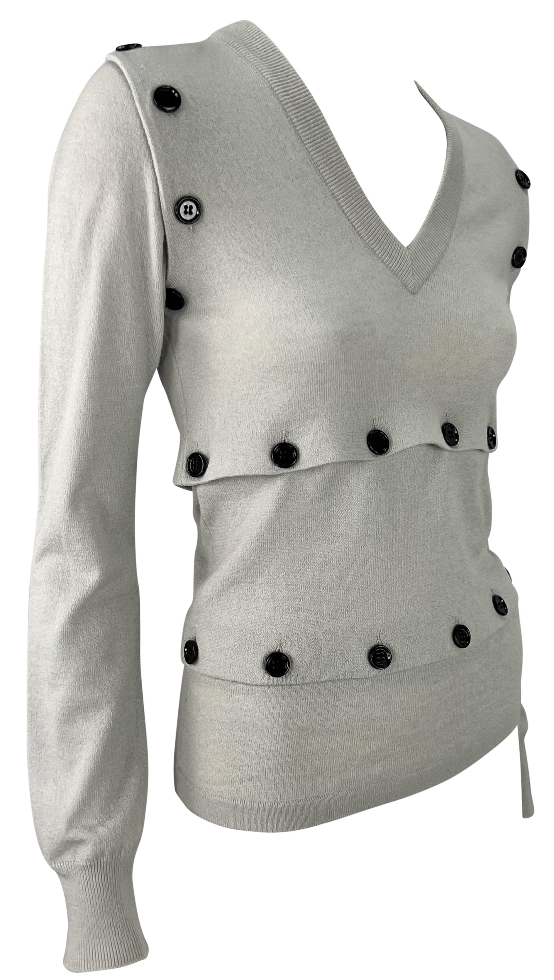 F/W 2003 Dolce & Gabbana Ensemble pull-over mini-jupe gris à boutons ajustables en vente 1