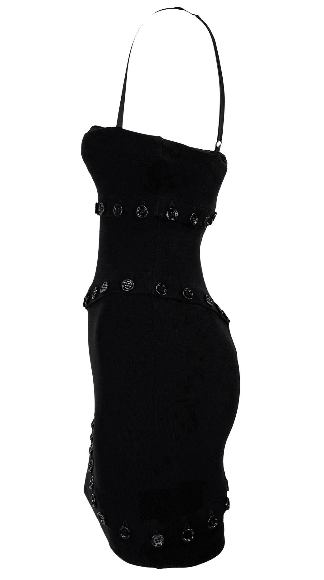 Dolce & Gabbana, mini-robe noire réglable à boutons, automne-hiver 2003 Excellent état - En vente à West Hollywood, CA