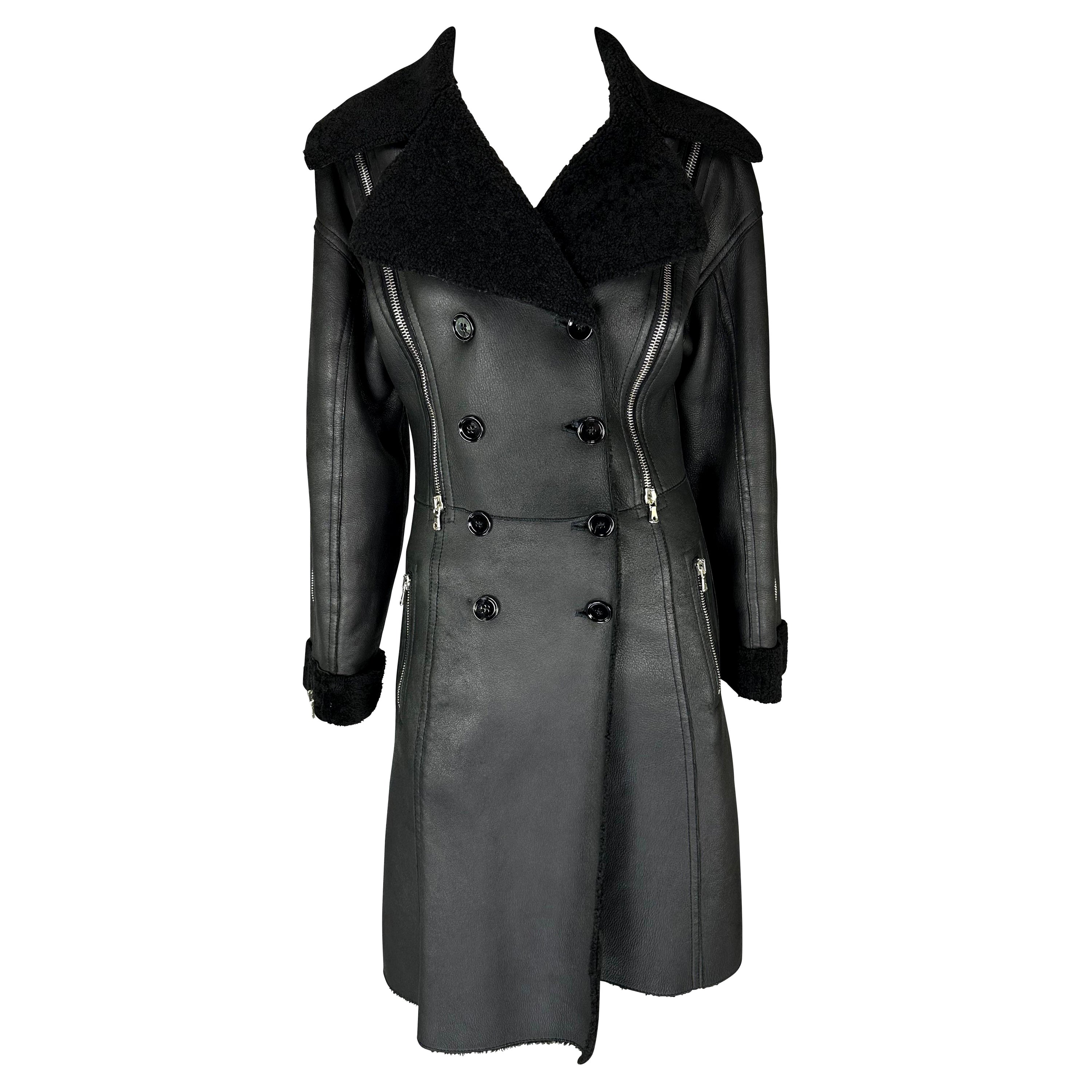 H/W 2003 Dolce & Gabbana Shearling gefütterter schwarzer Ledermantel mit verstellbarem Reißverschluss aus Leder