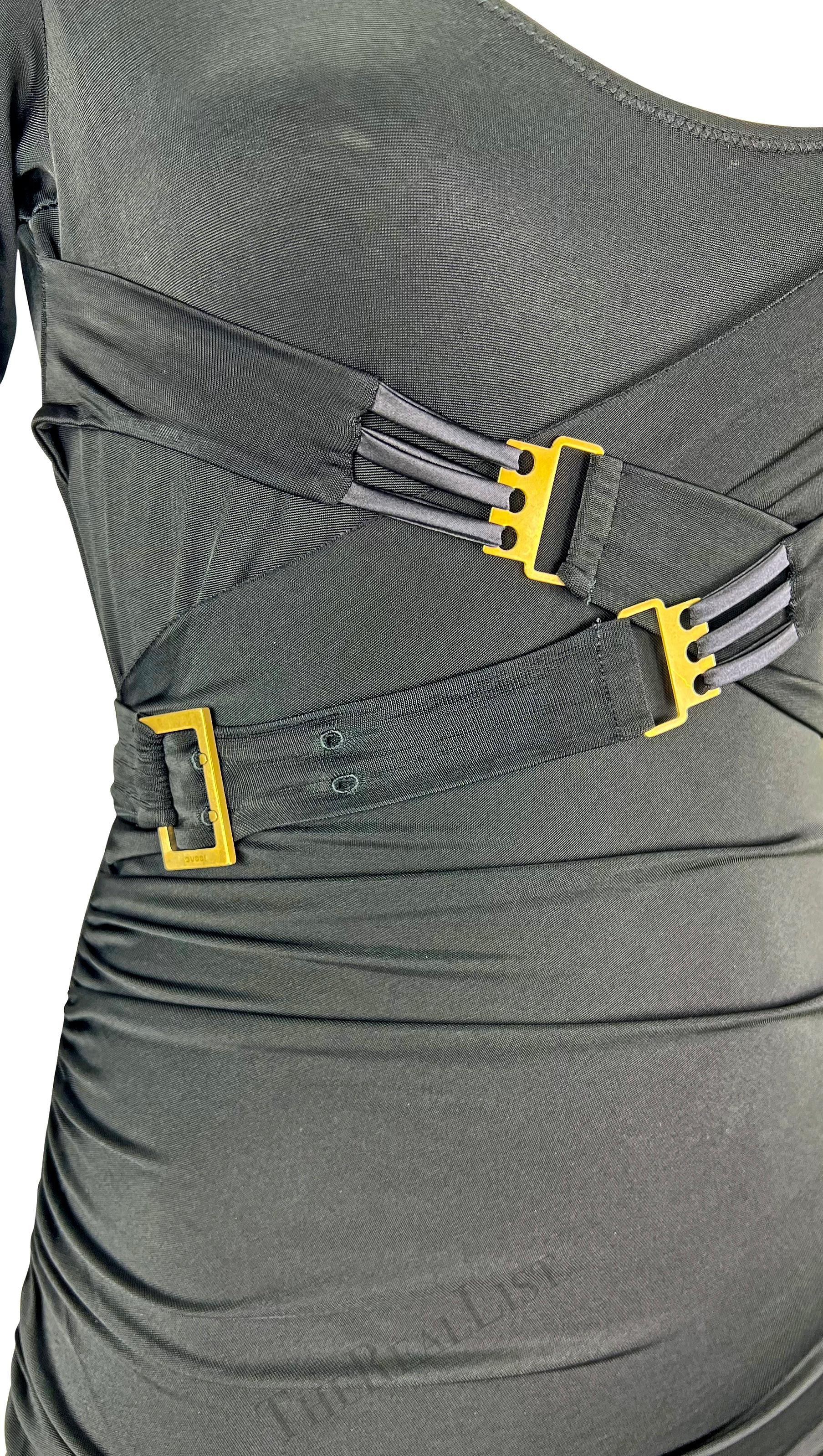 Gucci par Tom Ford - Robe moulante convertible à bretelles bondage noire, automne-hiver 2003 Excellent état - En vente à West Hollywood, CA