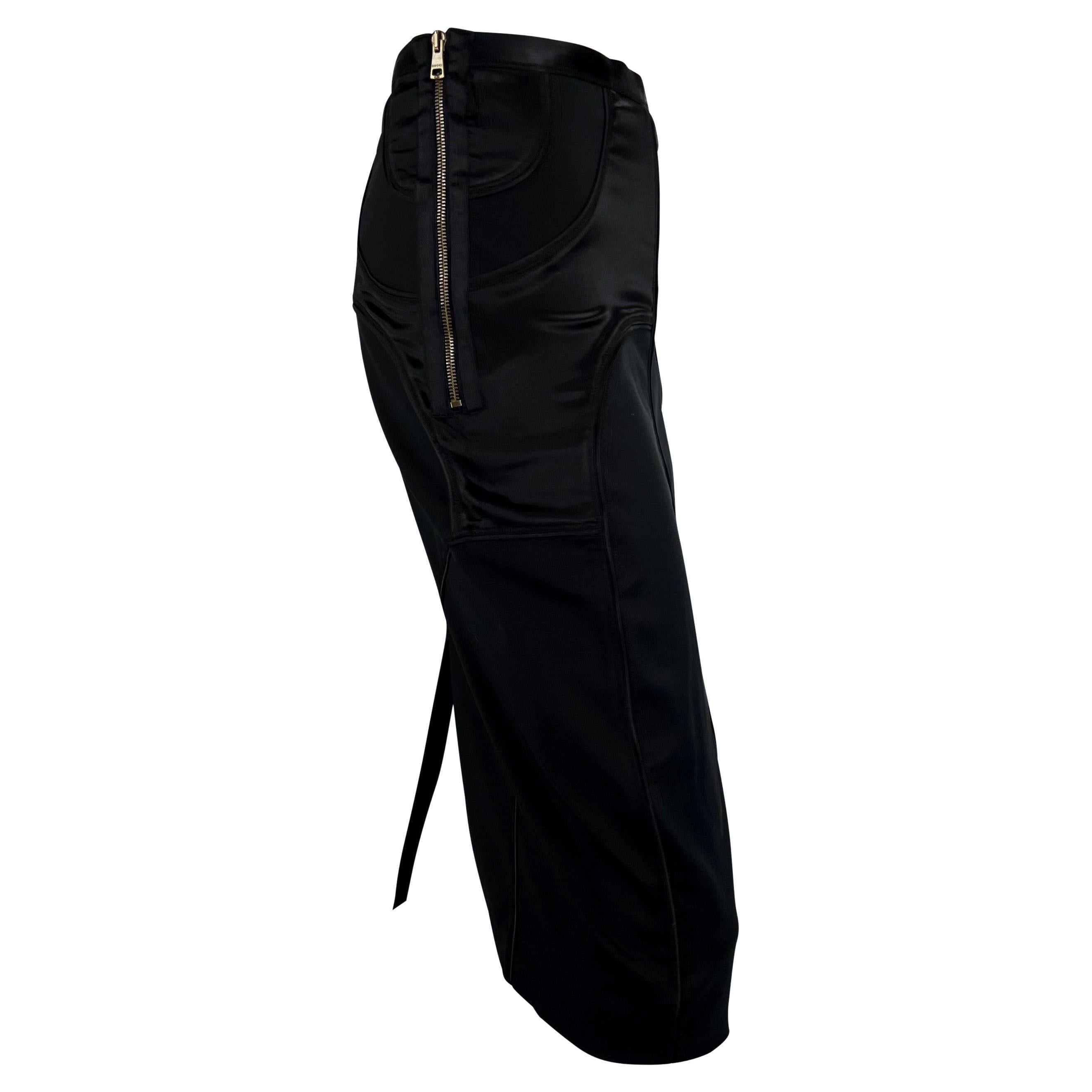 F/W 2003 Gucci by Tom Ford Black Satin Panel Zip Stretch Skirt For Sale 2