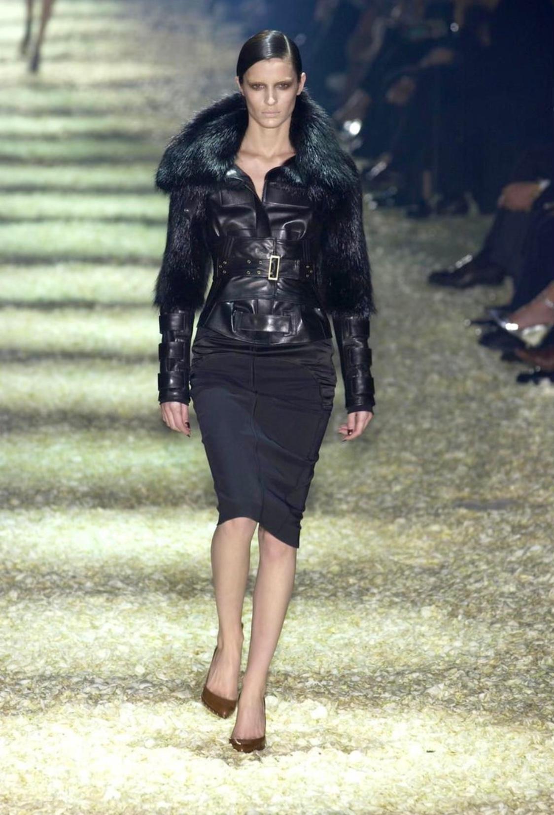 F/W 2003 Gucci by Tom Ford Black Satin Panel Zip Stretch Skirt For Sale 1