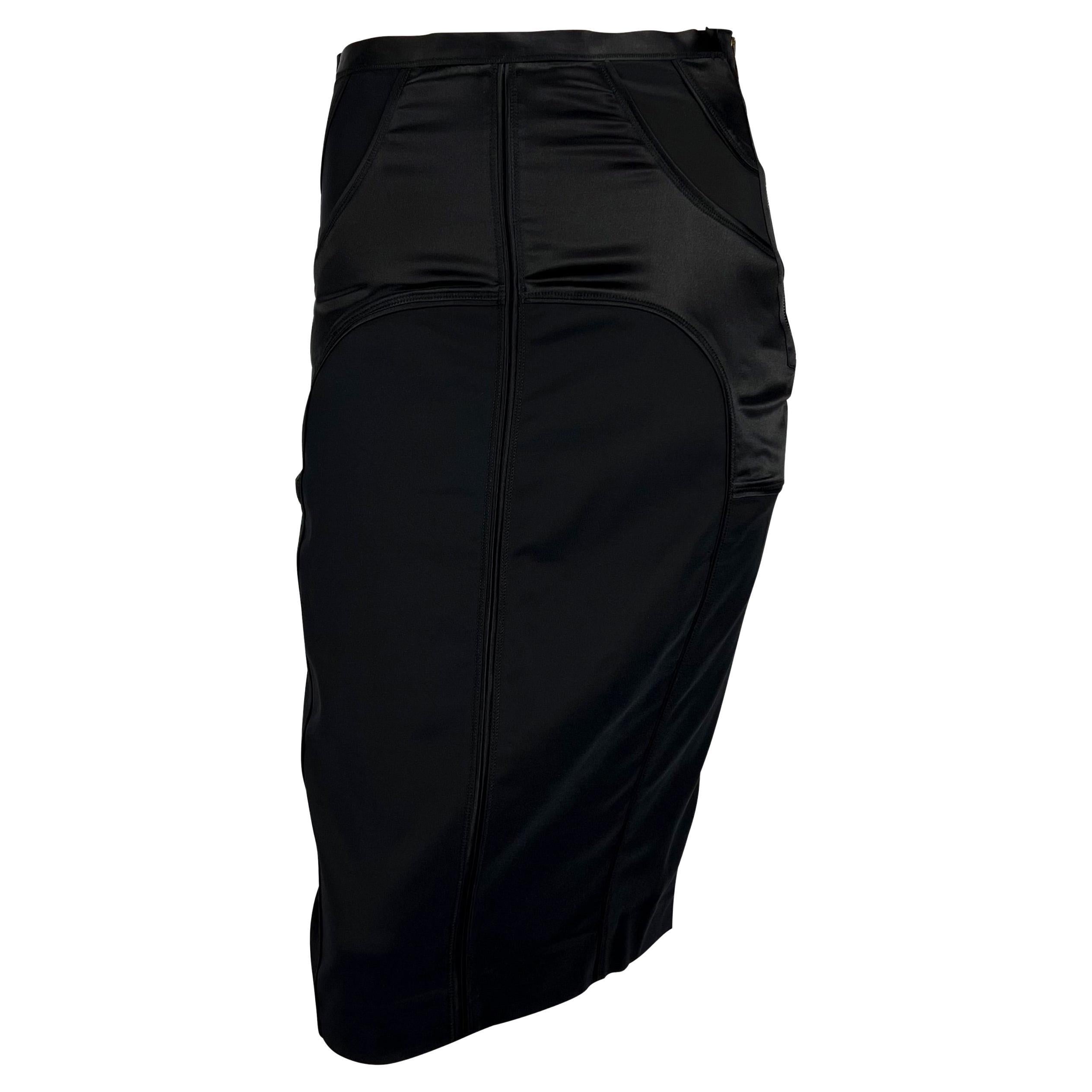 F/W 2003 Gucci by Tom Ford Black Satin Panel Zip Stretch Skirt For Sale 4