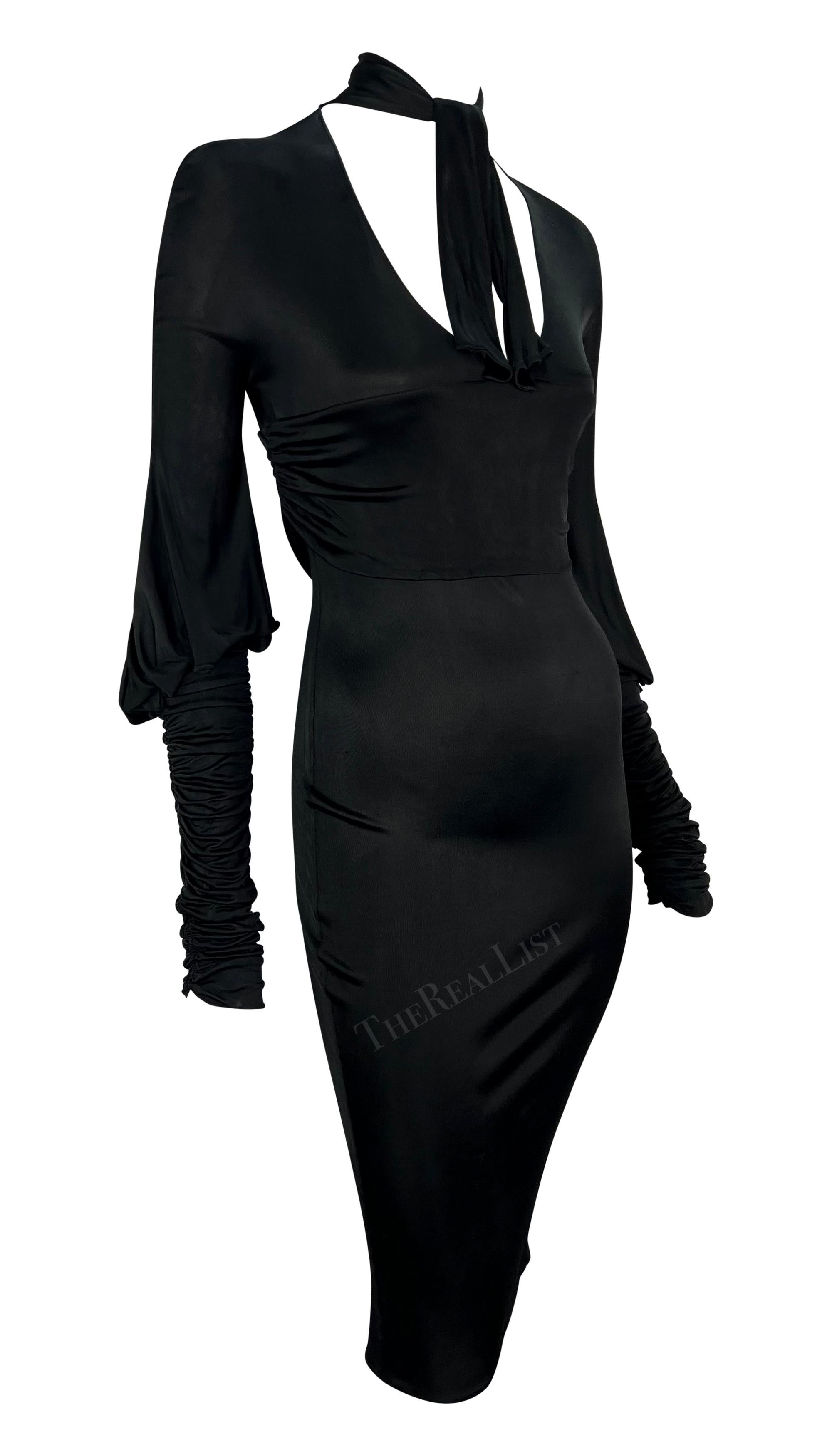 F/W 2003 Gucci by Tom Ford Black Slinky Ruched Long Sleeve Bodycon Dress For Sale 2