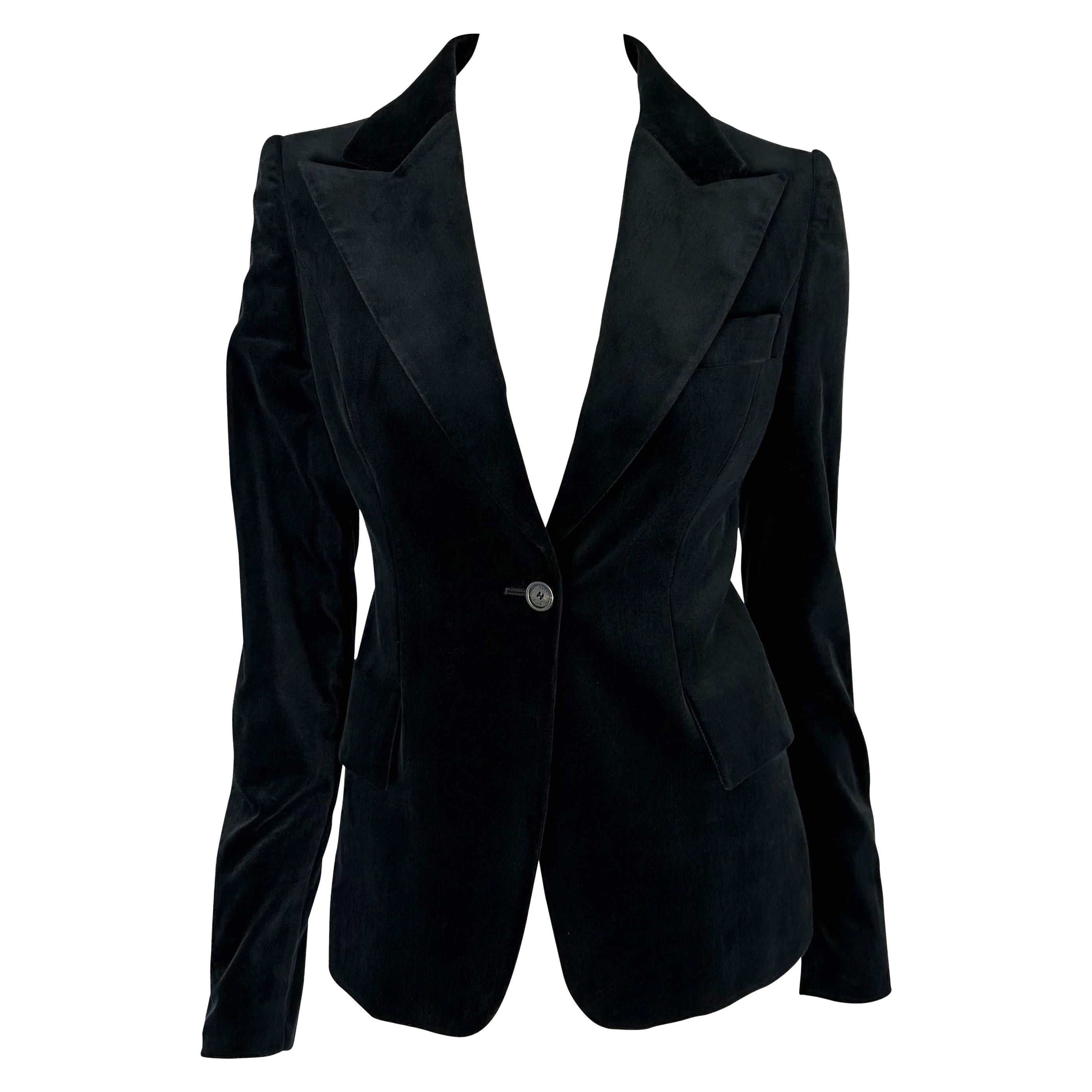Giacca blazer con risvolto a punta in velluto nero Gucci by Tom Ford A/I 2003