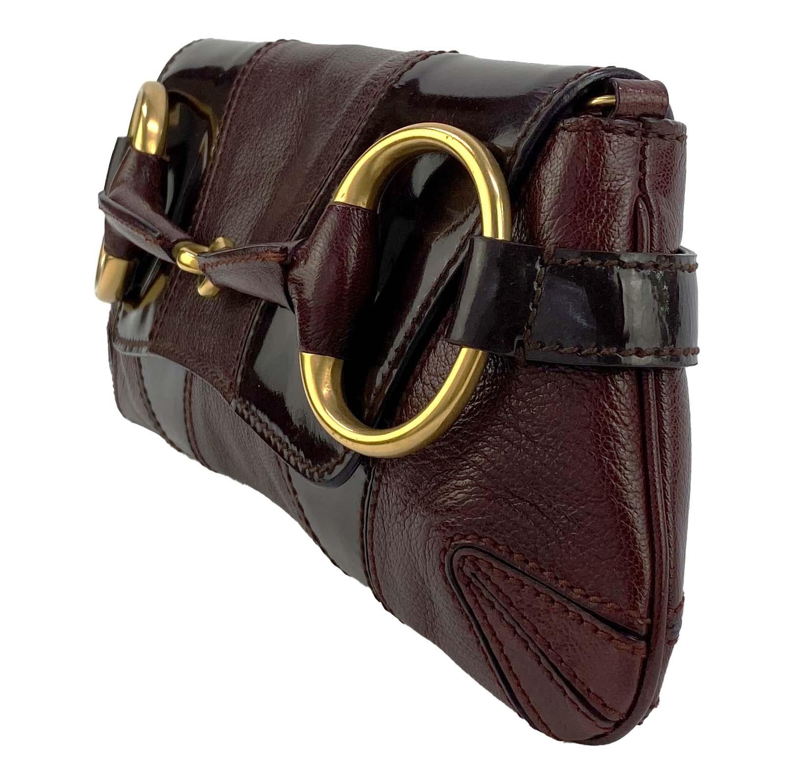 F/W 2003 Gucci by Tom Ford Embrague Convertible Horsebit Mediano en Charol Burdeos Negro