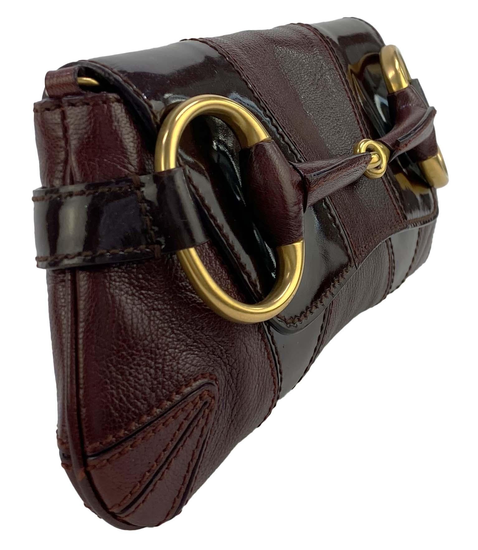 F/W 2003 Gucci by Tom Ford Embrague Convertible Horsebit Mediano en Charol Burdeos en Bueno Estado en West Hollywood, CA