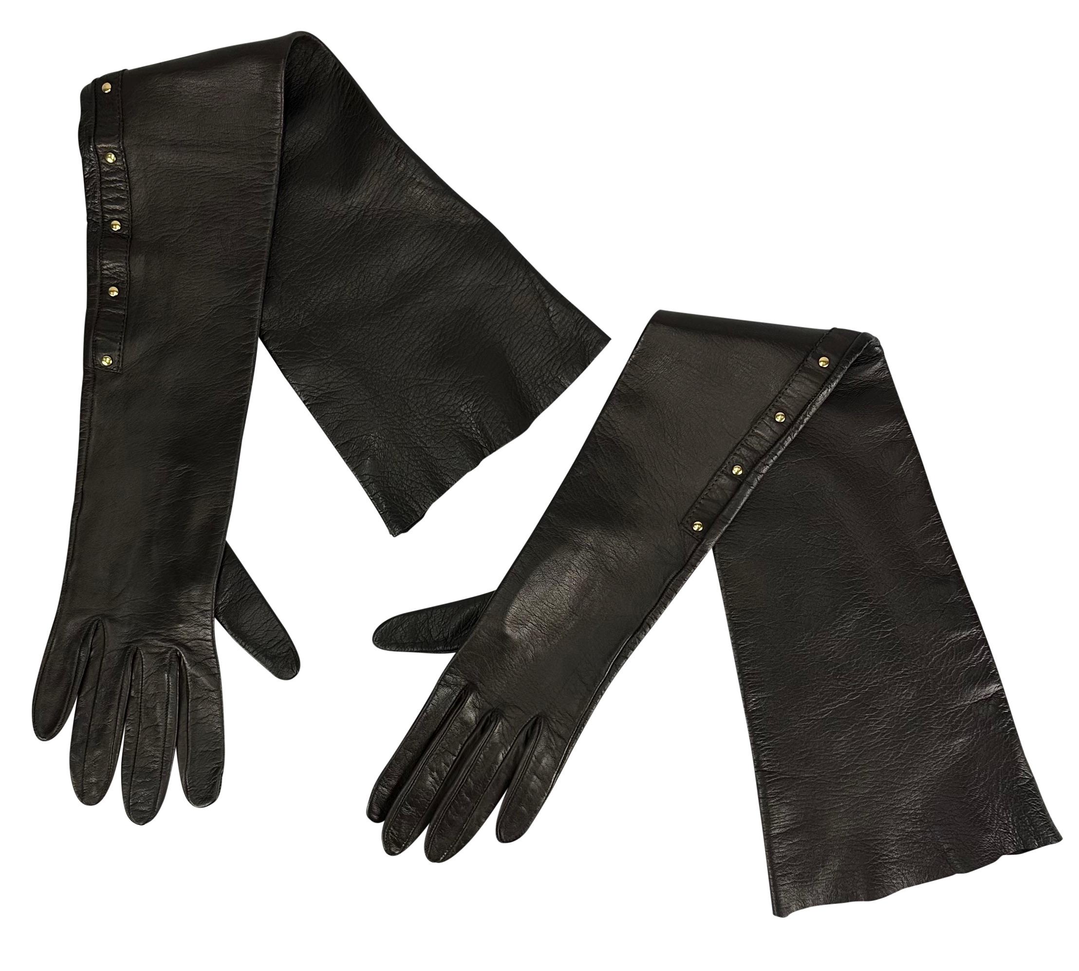 F/W 2003 Gucci by Tom Ford Runway Ad Studded Black Leather Gloves In Excellent Condition For Sale In West Hollywood, CA