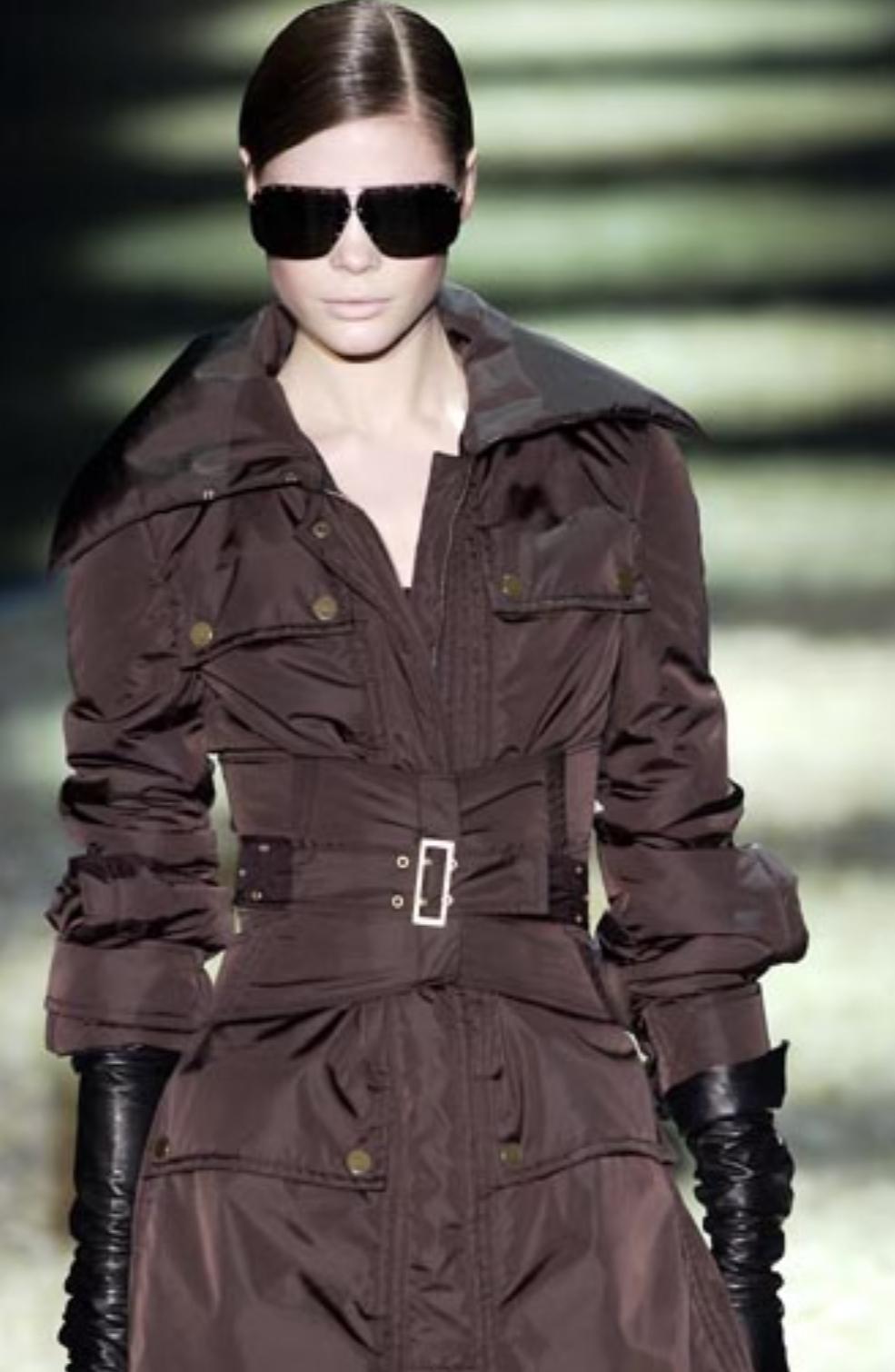 F/W 2003 Gucci by Tom Ford Runway Corseted Full Length Nylon Puffer Coat In Excellent Condition For Sale In West Hollywood, CA