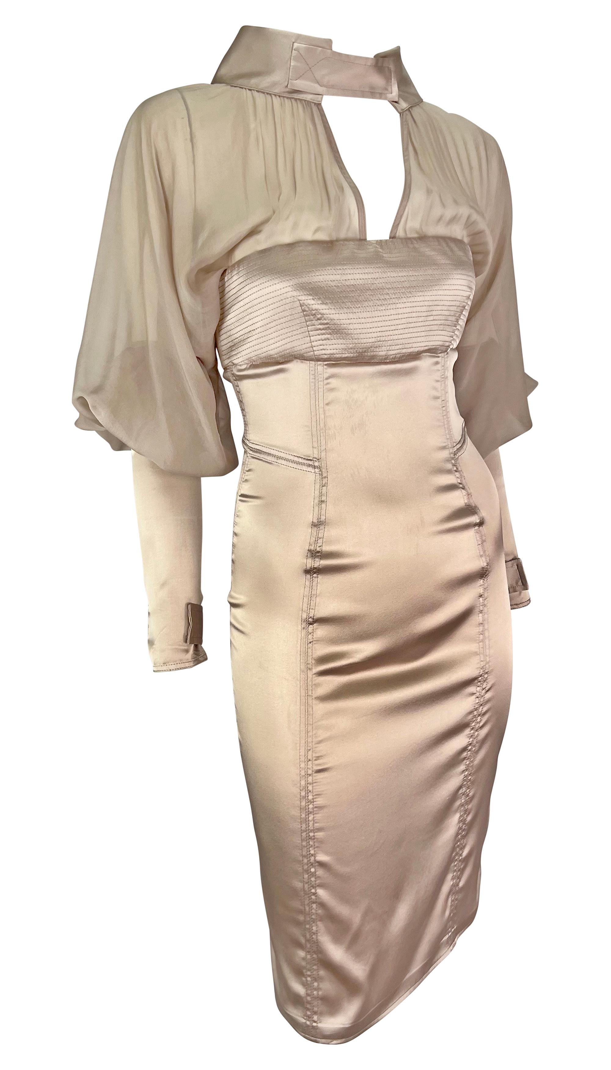 F/W 2003 Gucci by Tom Ford Runway Mini robe en satin de soie rose poudré en vente 4