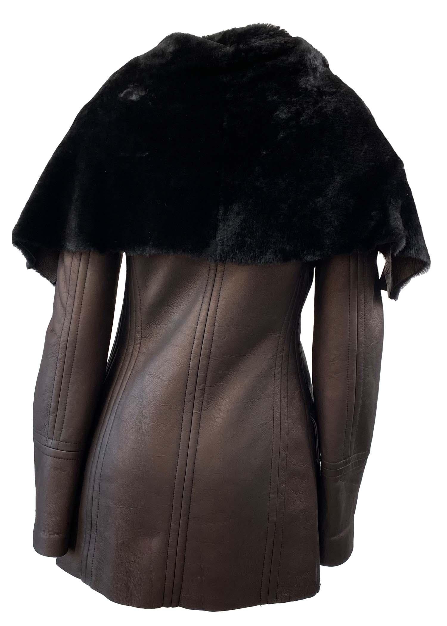 F/W 2003 Gucci by Tom Ford Shearling Leather Metallic Oversized Collar In Excellent Condition In West Hollywood, CA