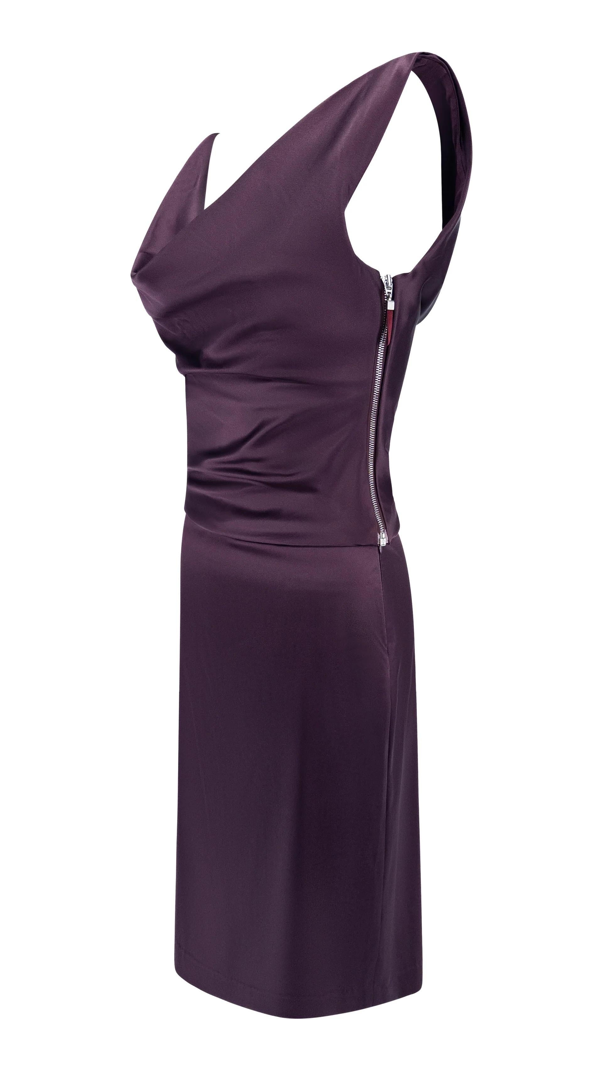 F/W 2003 Stella McCartney Minivestido de pasarela con corsé de satén burdeos en venta 2