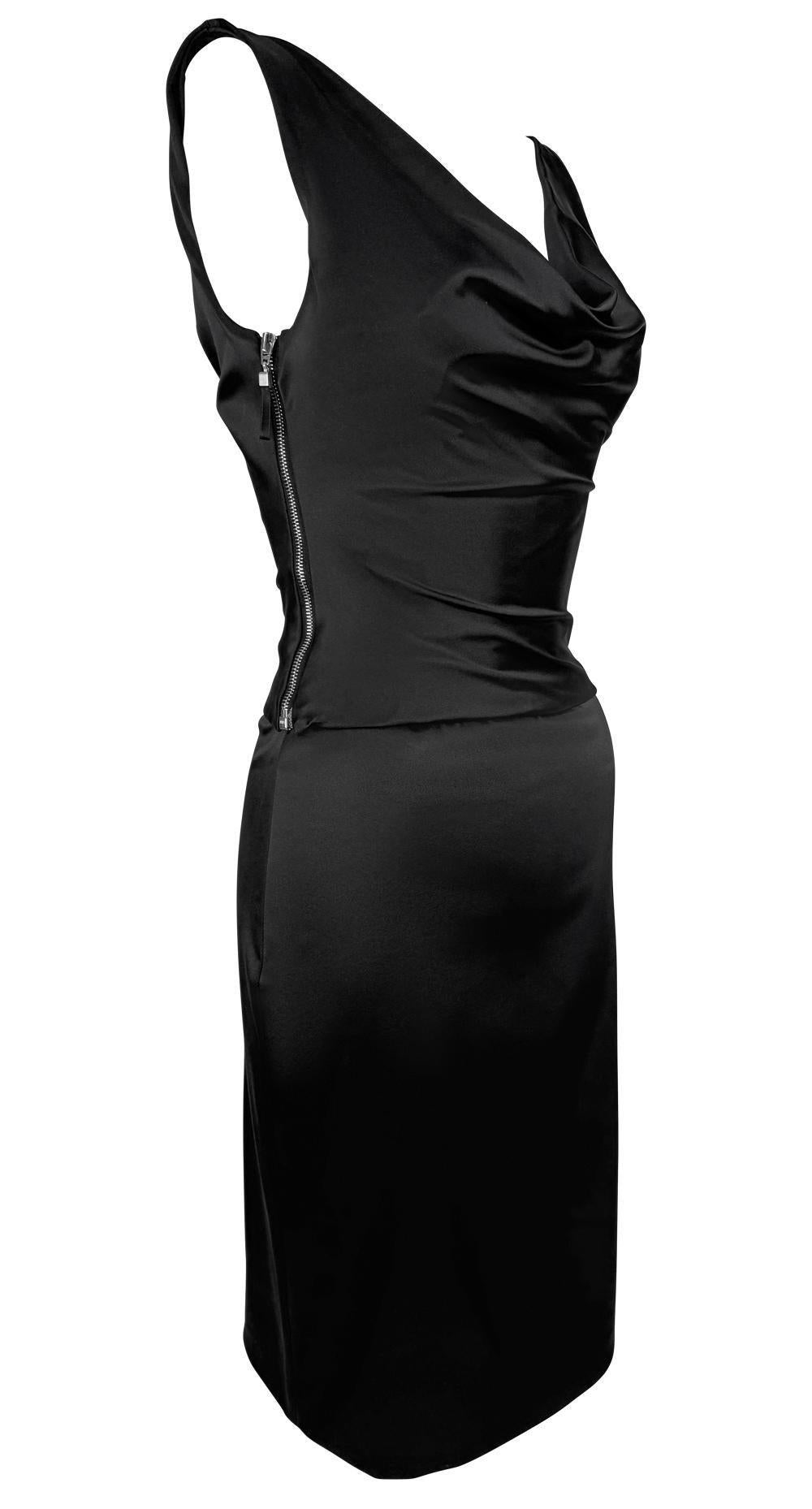 F/W 2003 Pasarela Stella McCartney Vestido de cóctel de satén negro con cuello de cisne corsé en venta 5